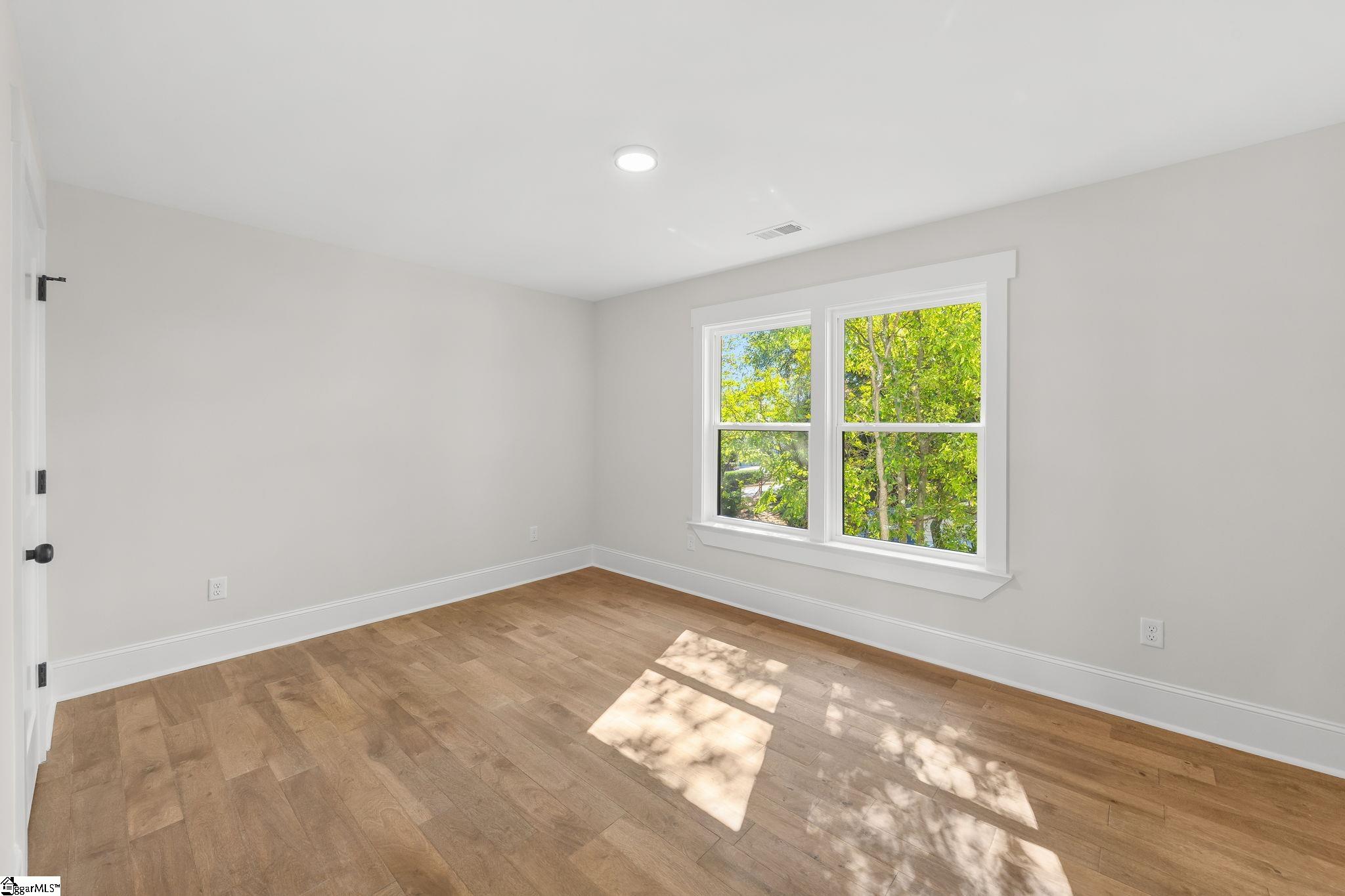 917 2nd Avenue Property Photo 31