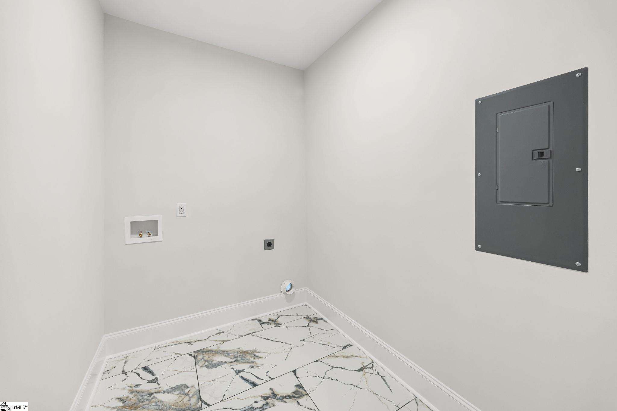 917 2nd Avenue Property Photo 33