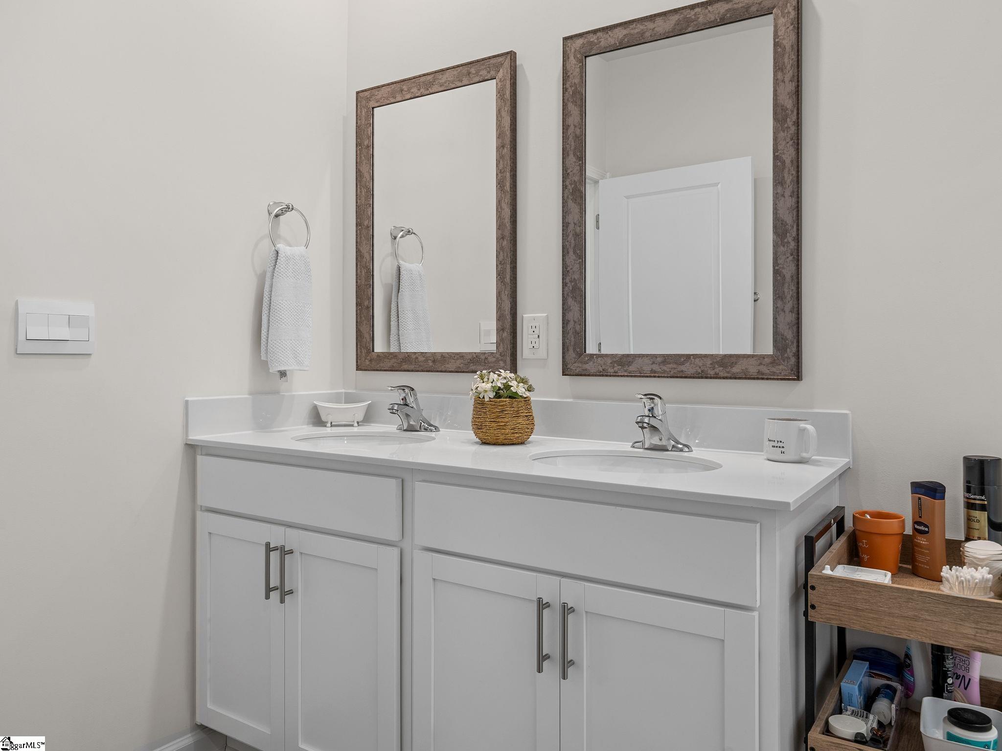 1036 Staghorn Avenue Property Photo 16