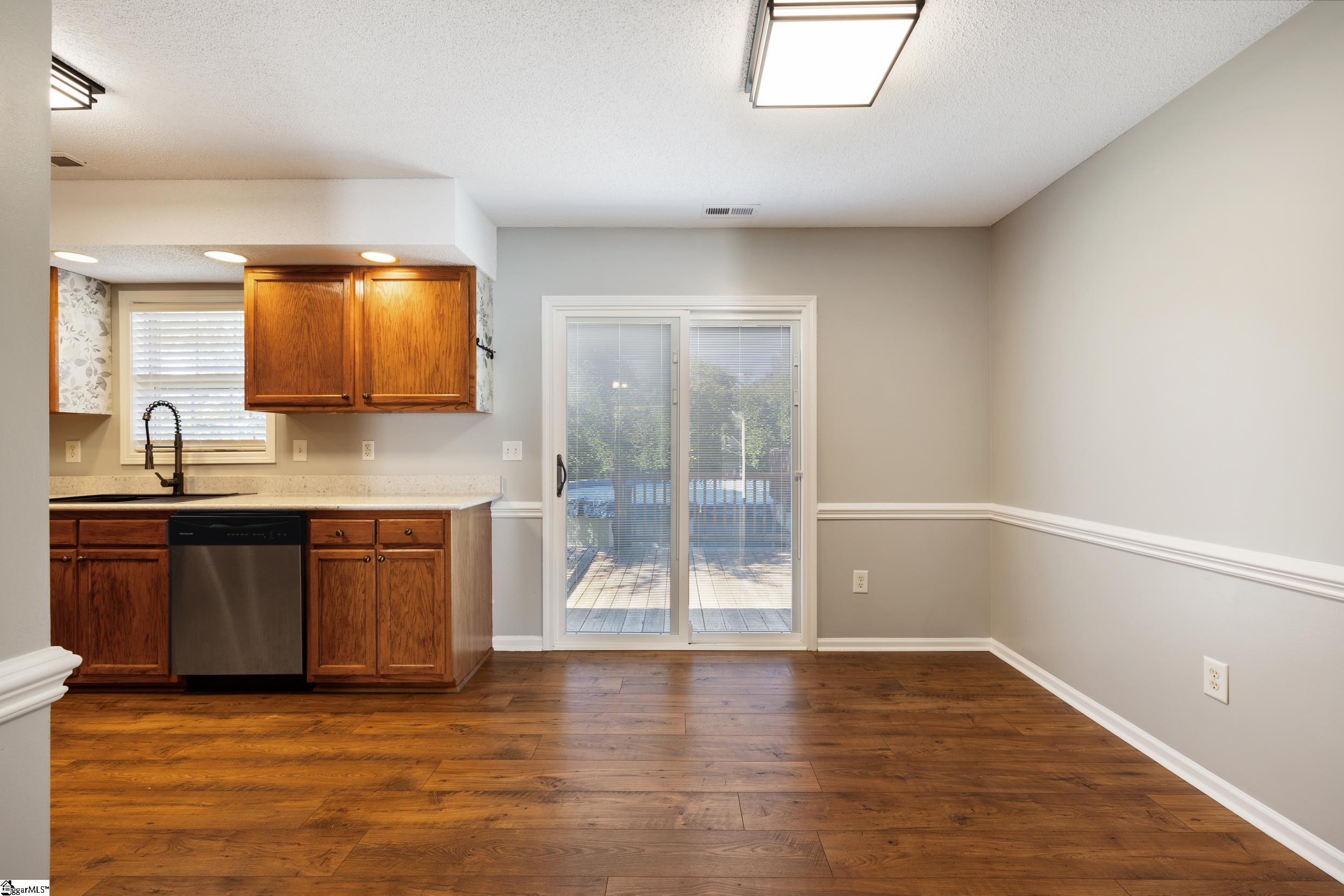 300 Cunningham Road Property Photo 14