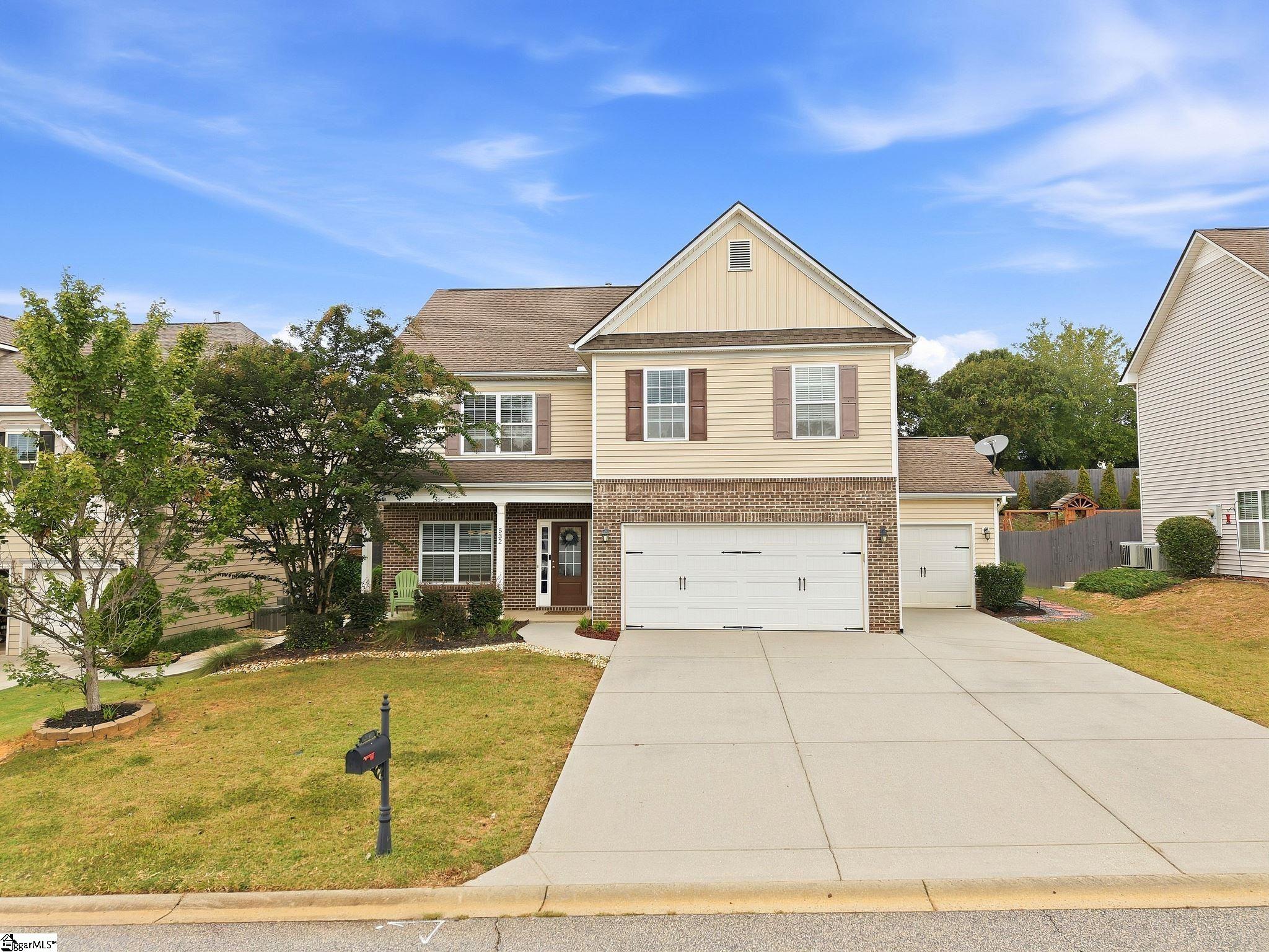 532 W Saddletree Drive Property Photo 1