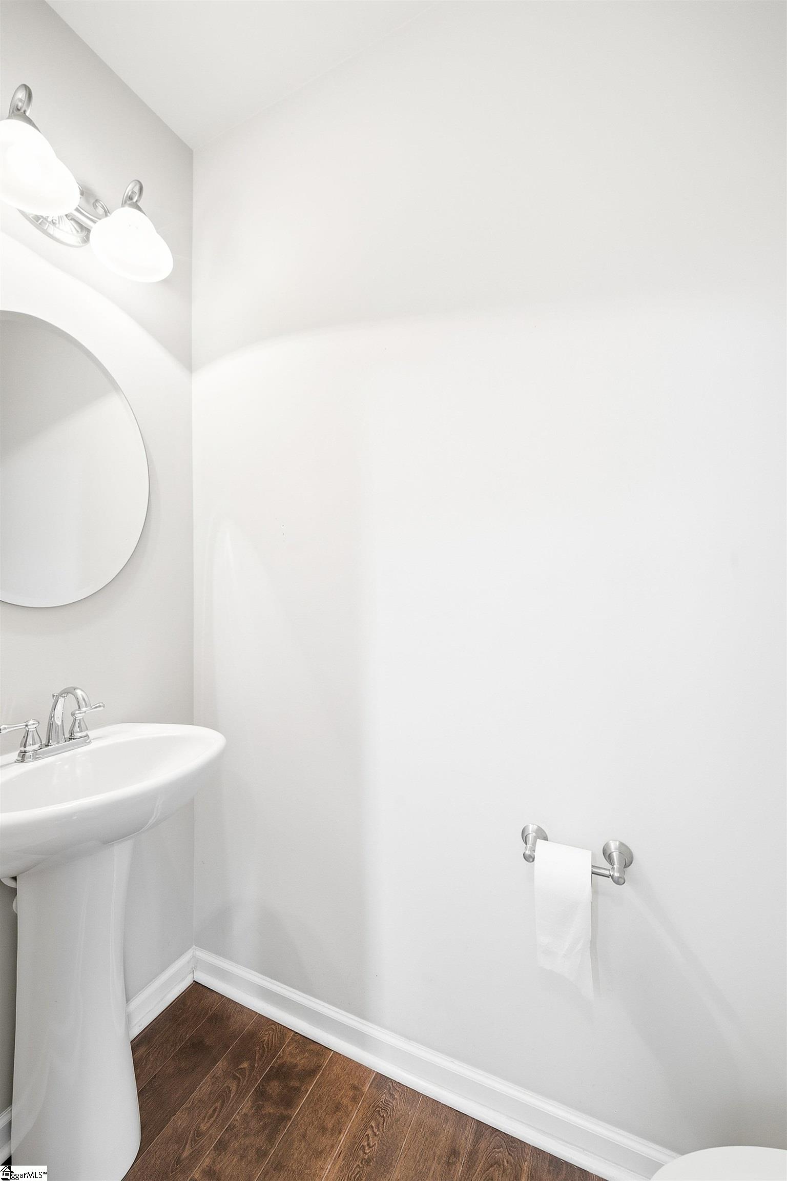 532 W Saddletree Drive Property Photo 3
