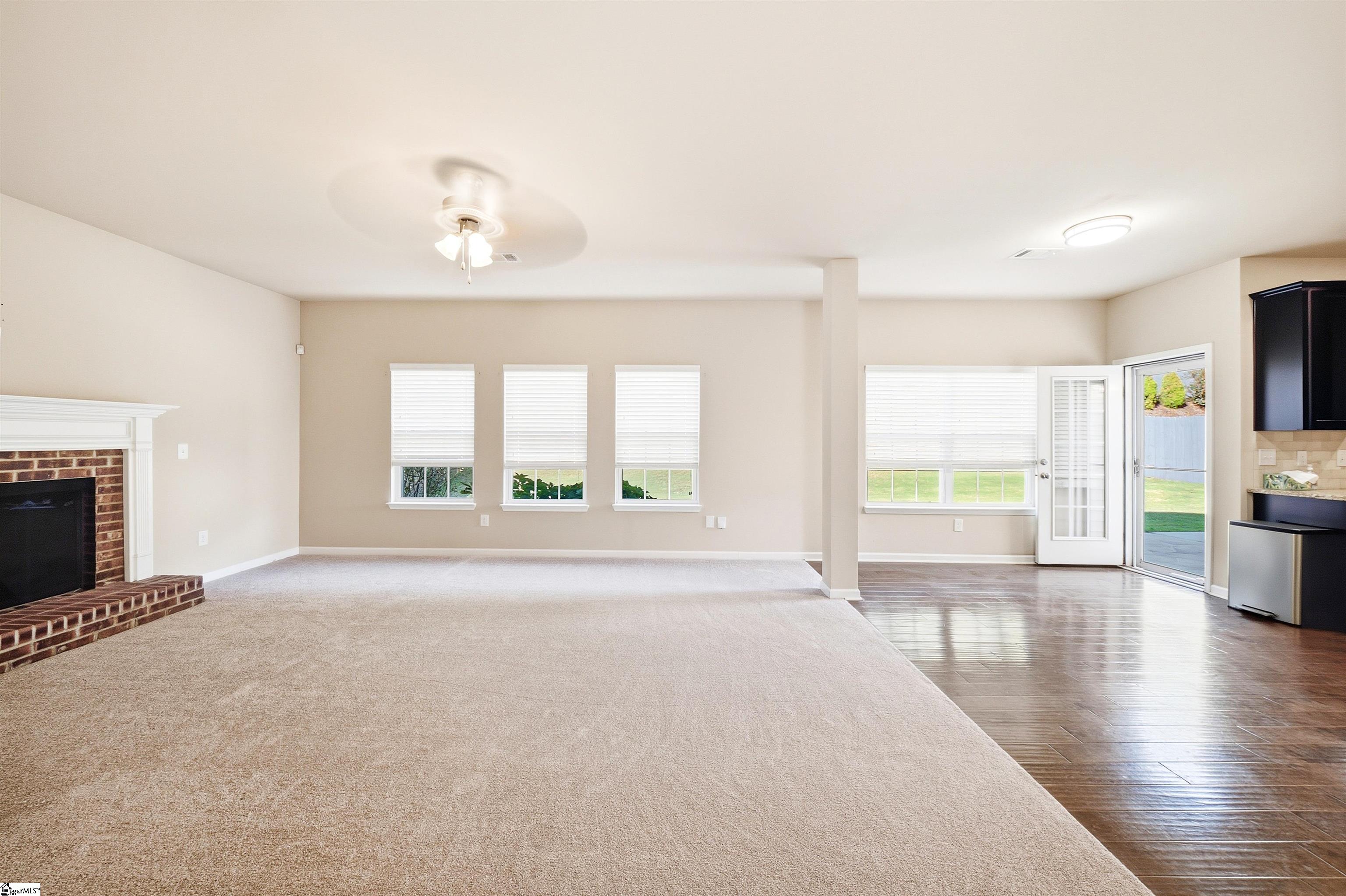532 W Saddletree Drive Property Photo 4