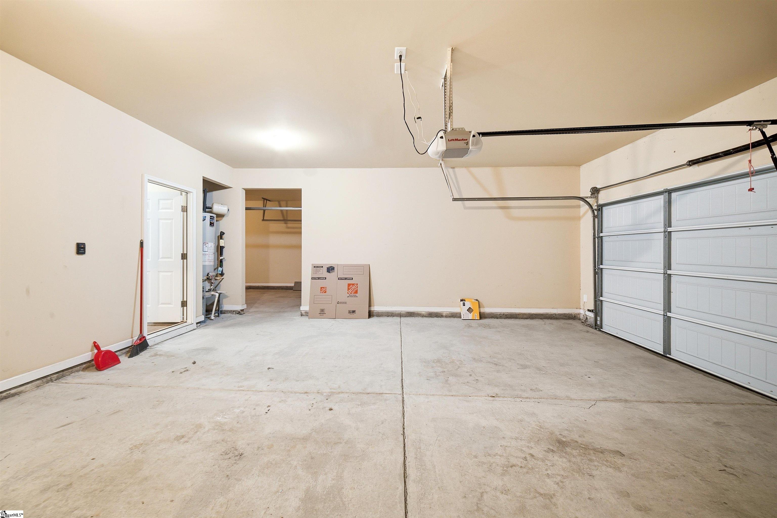 532 W Saddletree Drive Property Photo 10