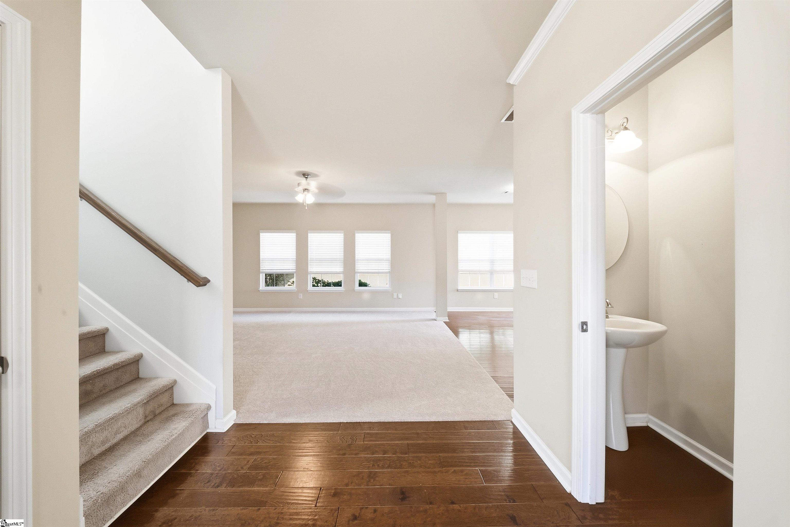 532 W Saddletree Drive Property Photo 18