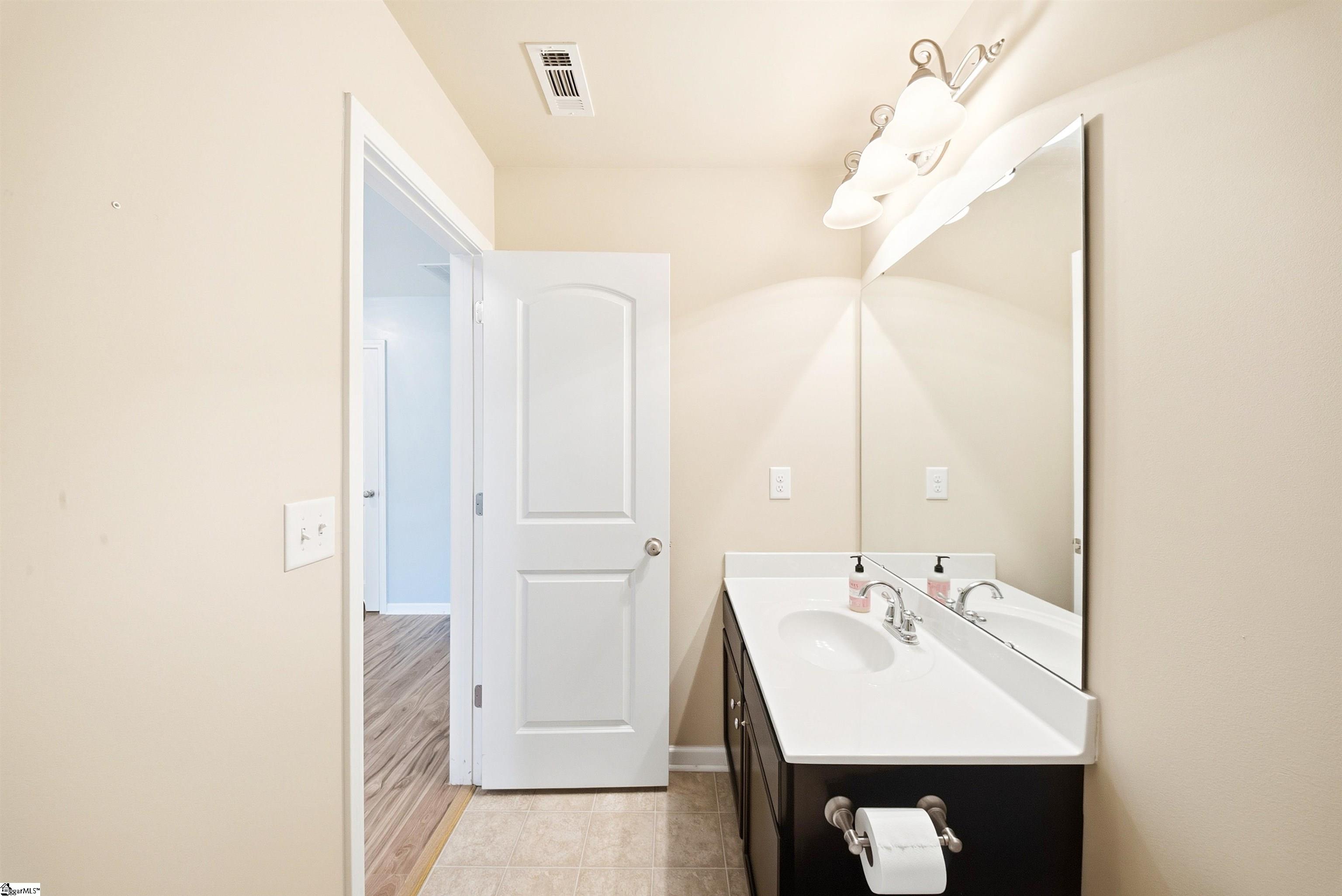 532 W Saddletree Drive Property Photo 35