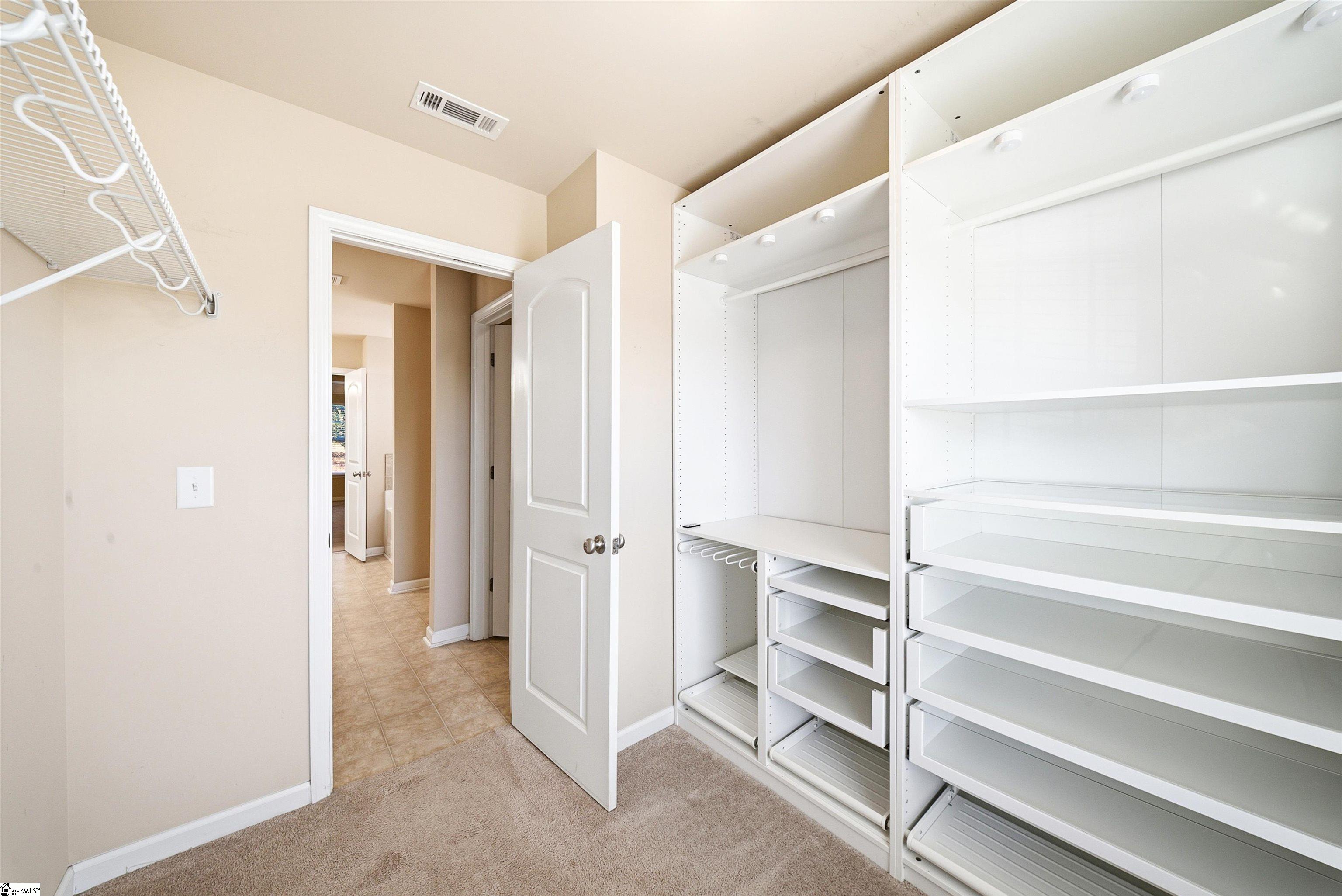532 W Saddletree Drive Property Photo 40