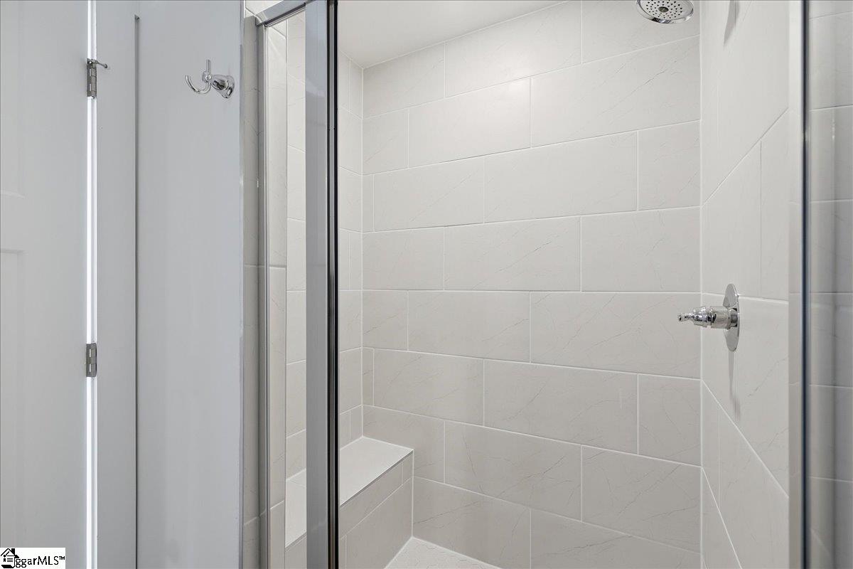 228 Ridgelea Street Property Photo 18