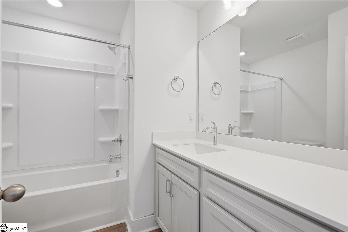 228 Ridgelea Street Property Photo 23