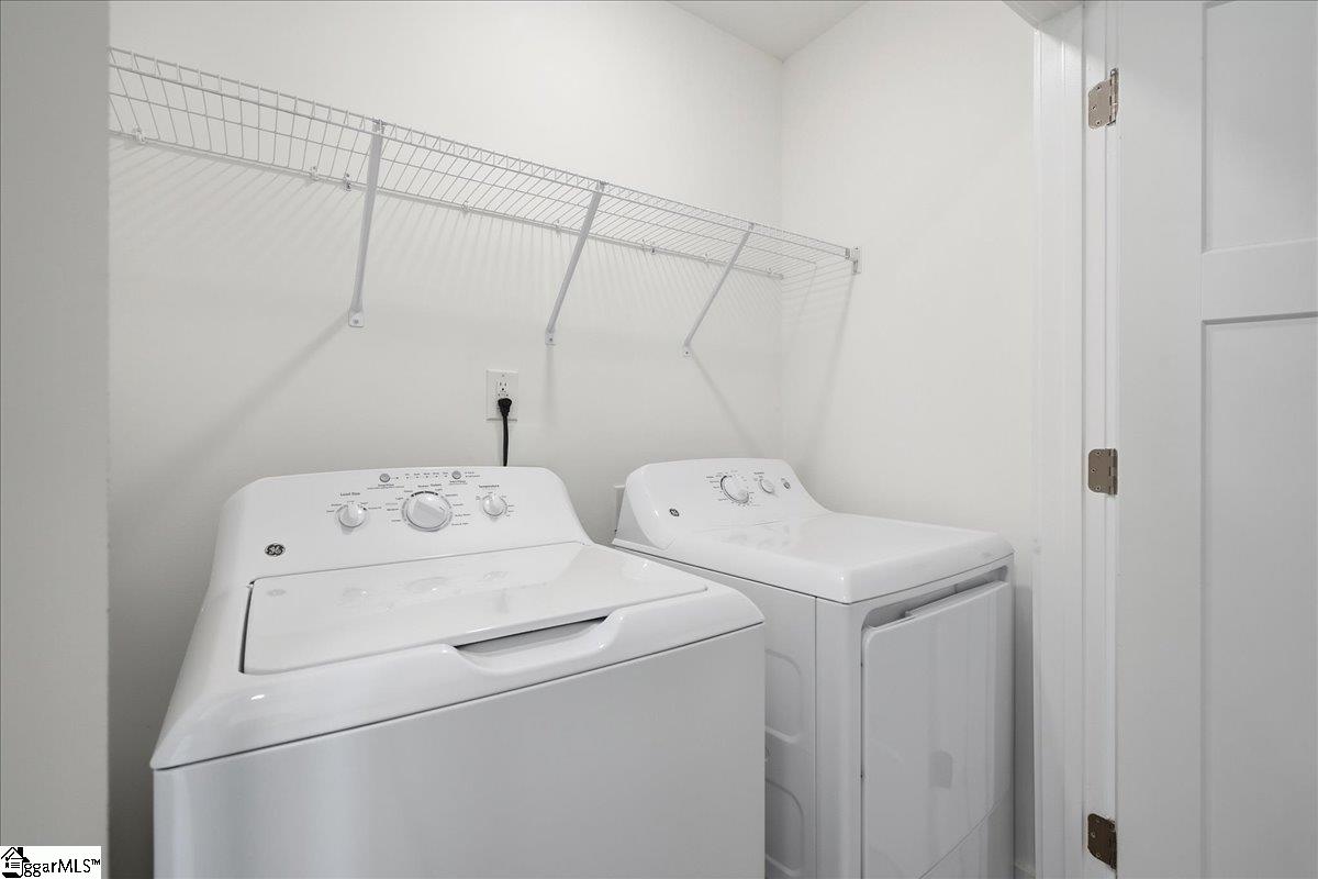 228 Ridgelea Street Property Photo 24