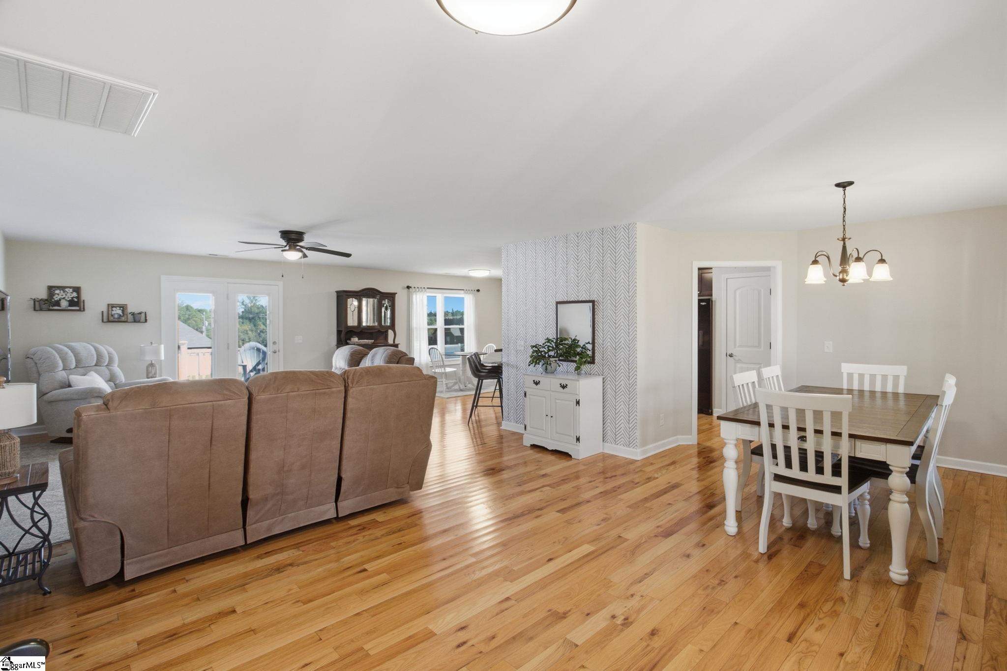 484 Carriage Gate Drive Property Photo 8