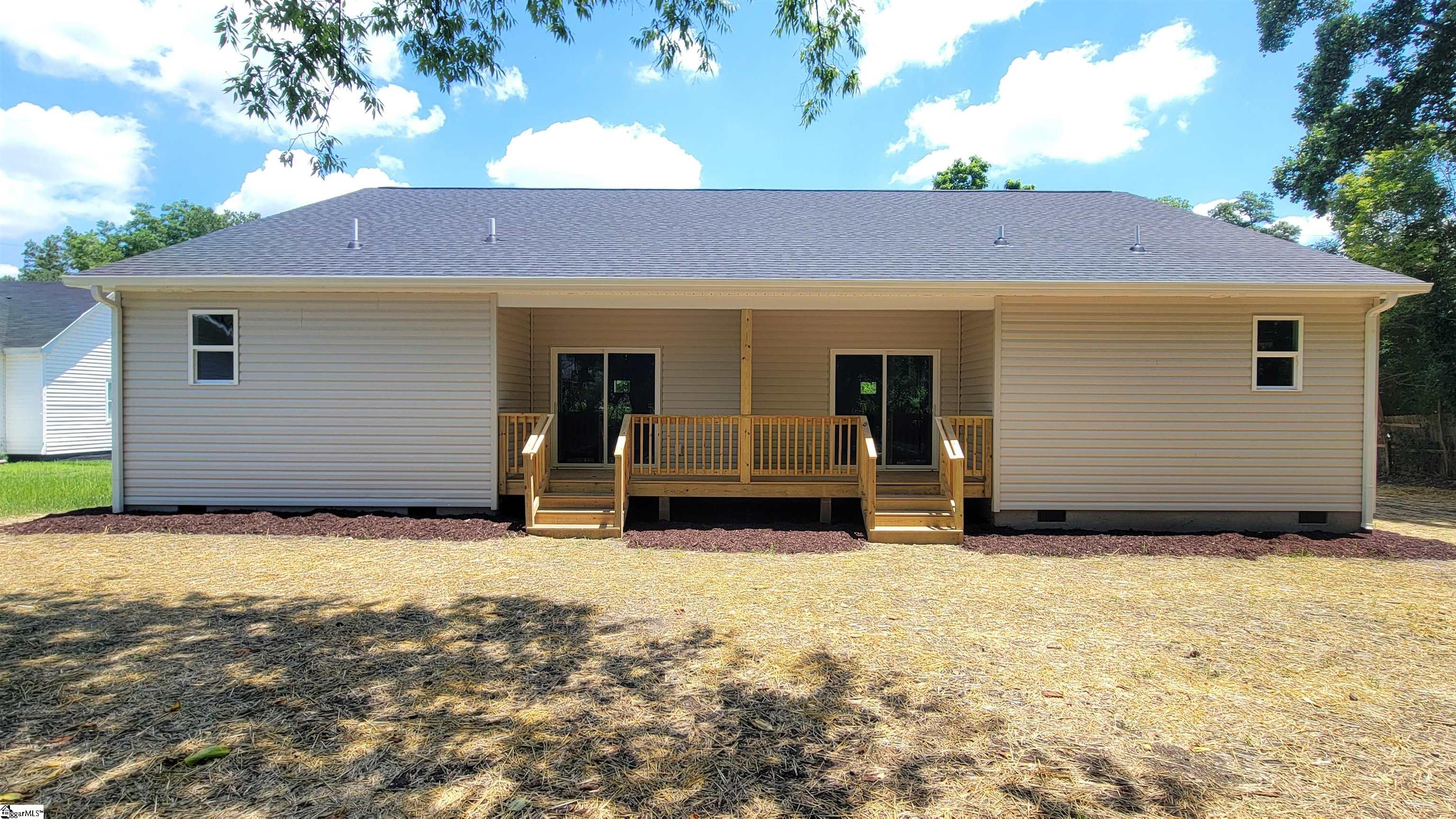 1607056 Property Photo 2