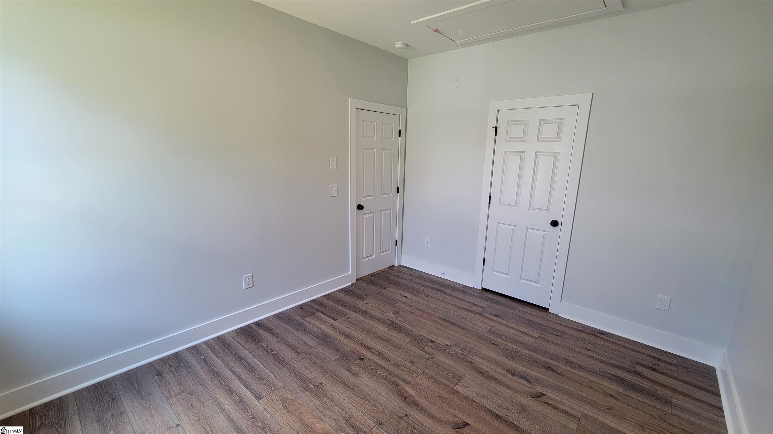 1607056 Property Photo 10