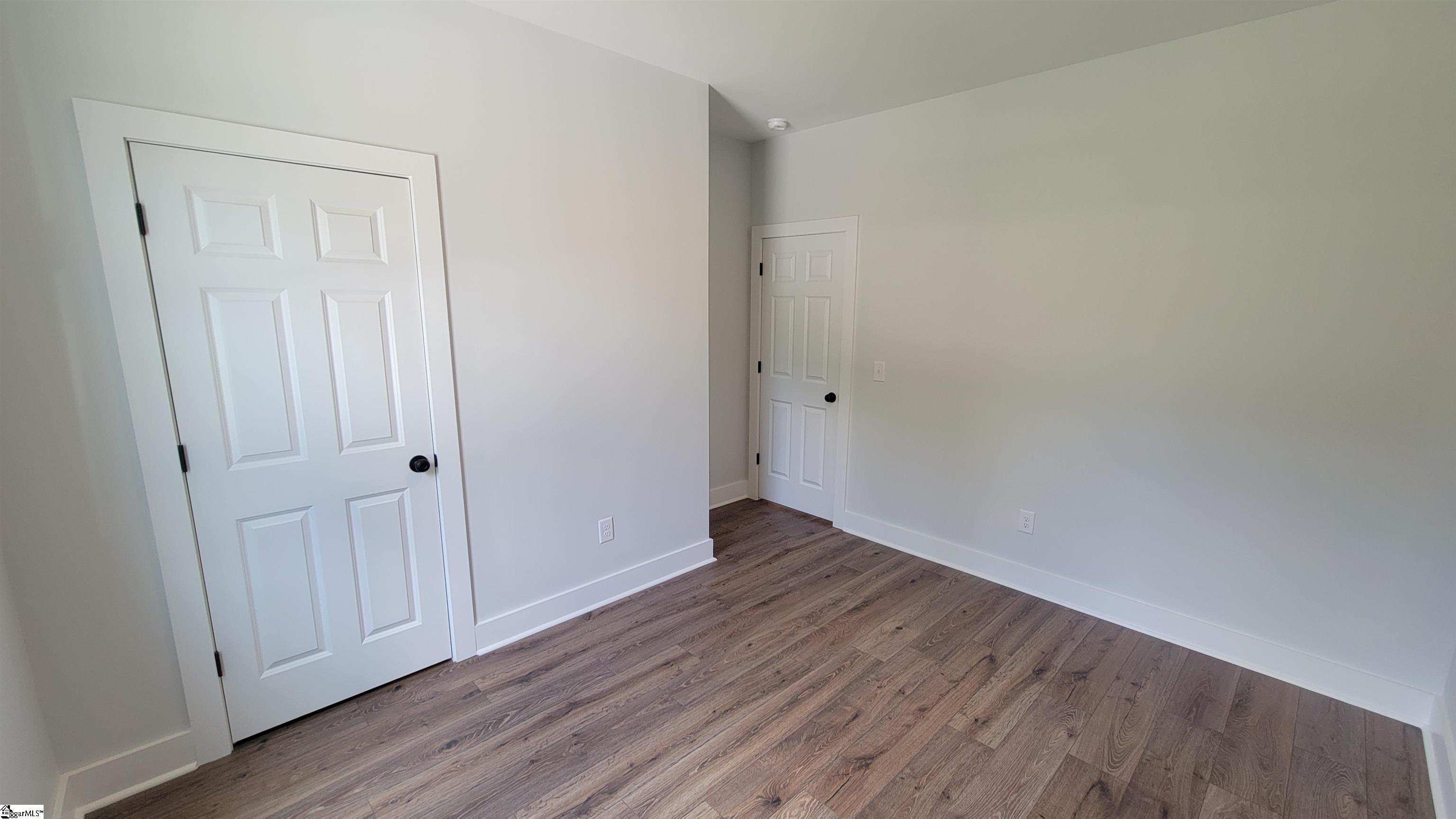 1607056 Property Photo 11