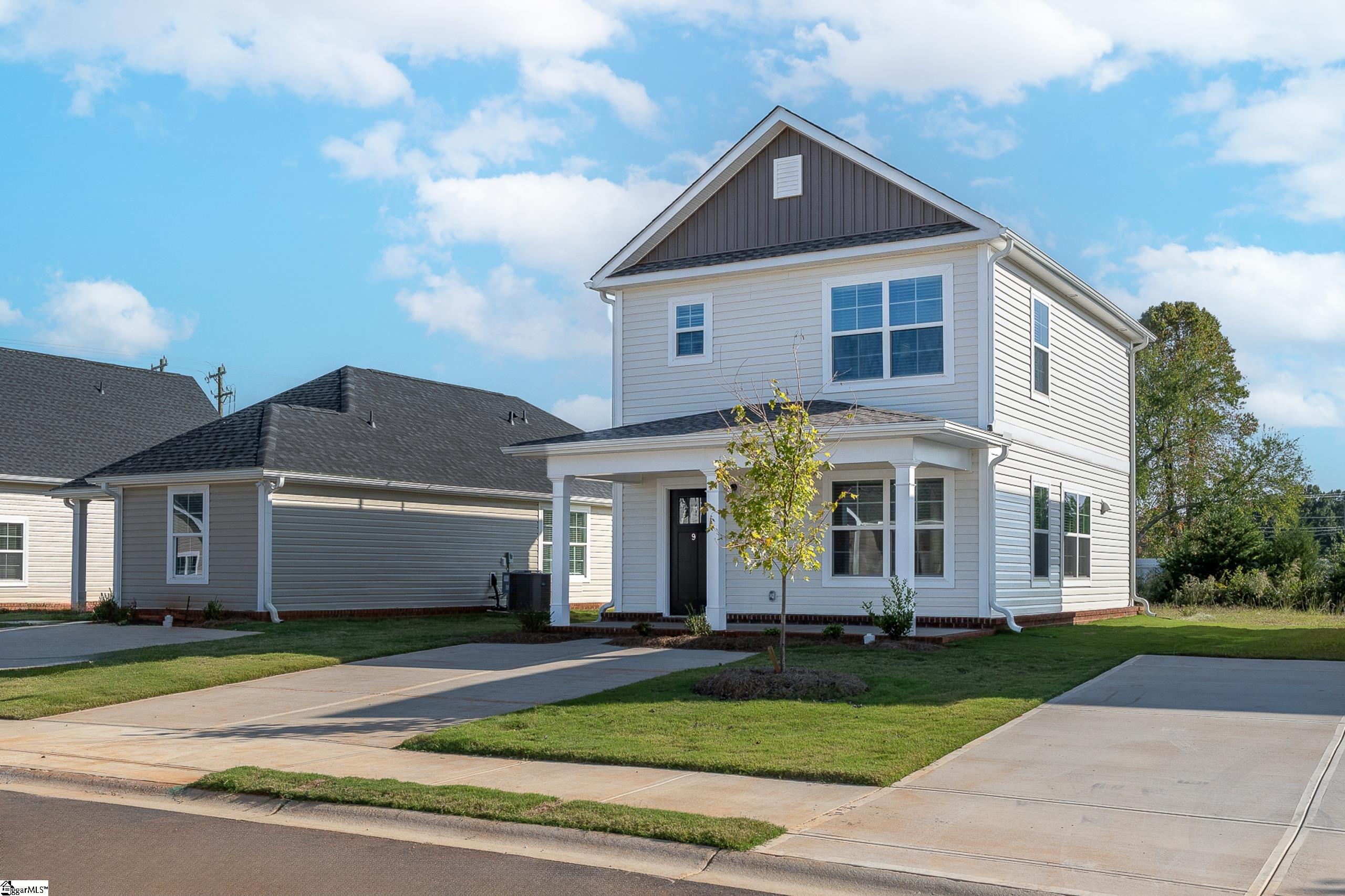 9 Thorndike Way Property Photo 1