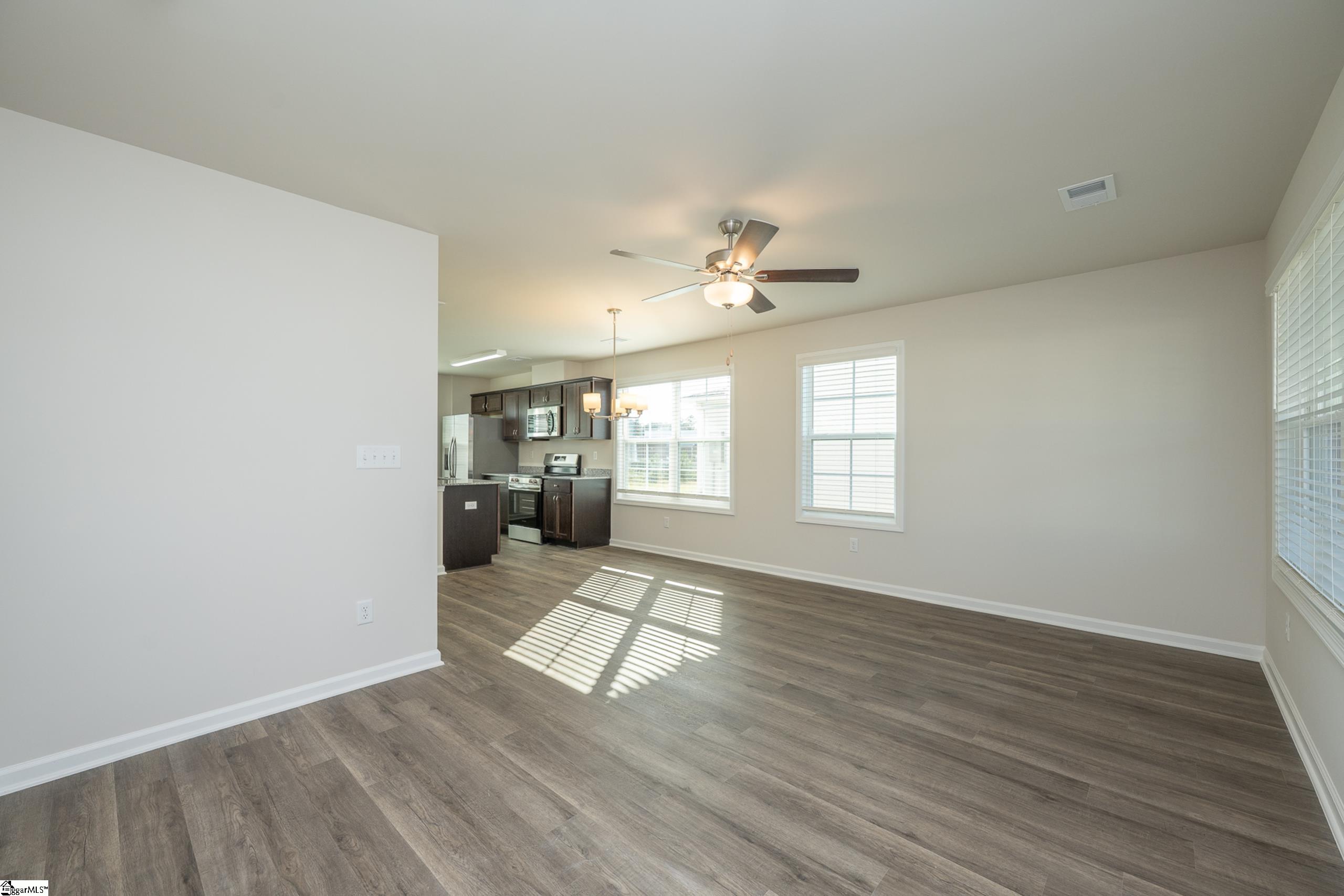 9 Thorndike Way Property Photo 5