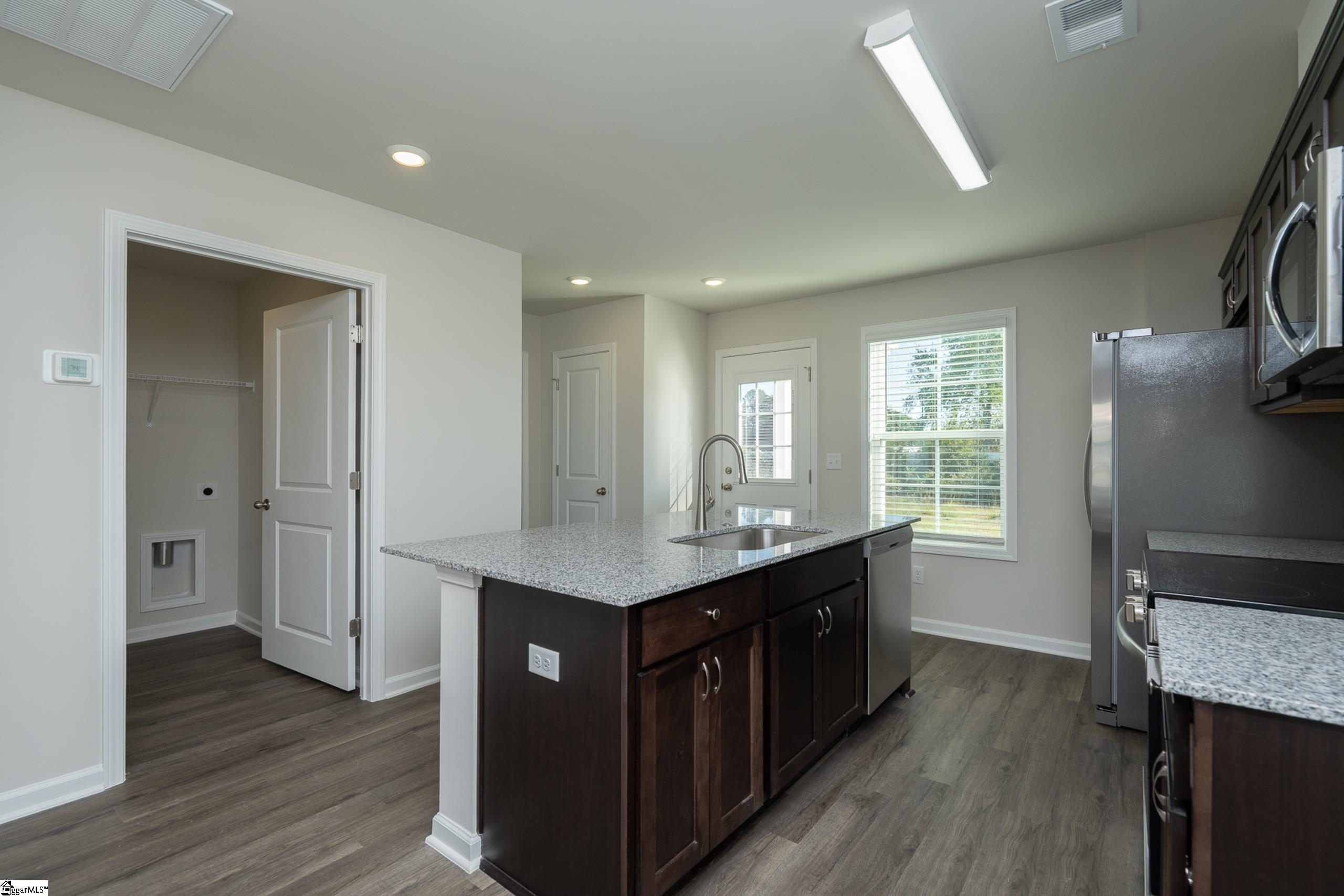 9 Thorndike Way Property Photo 8
