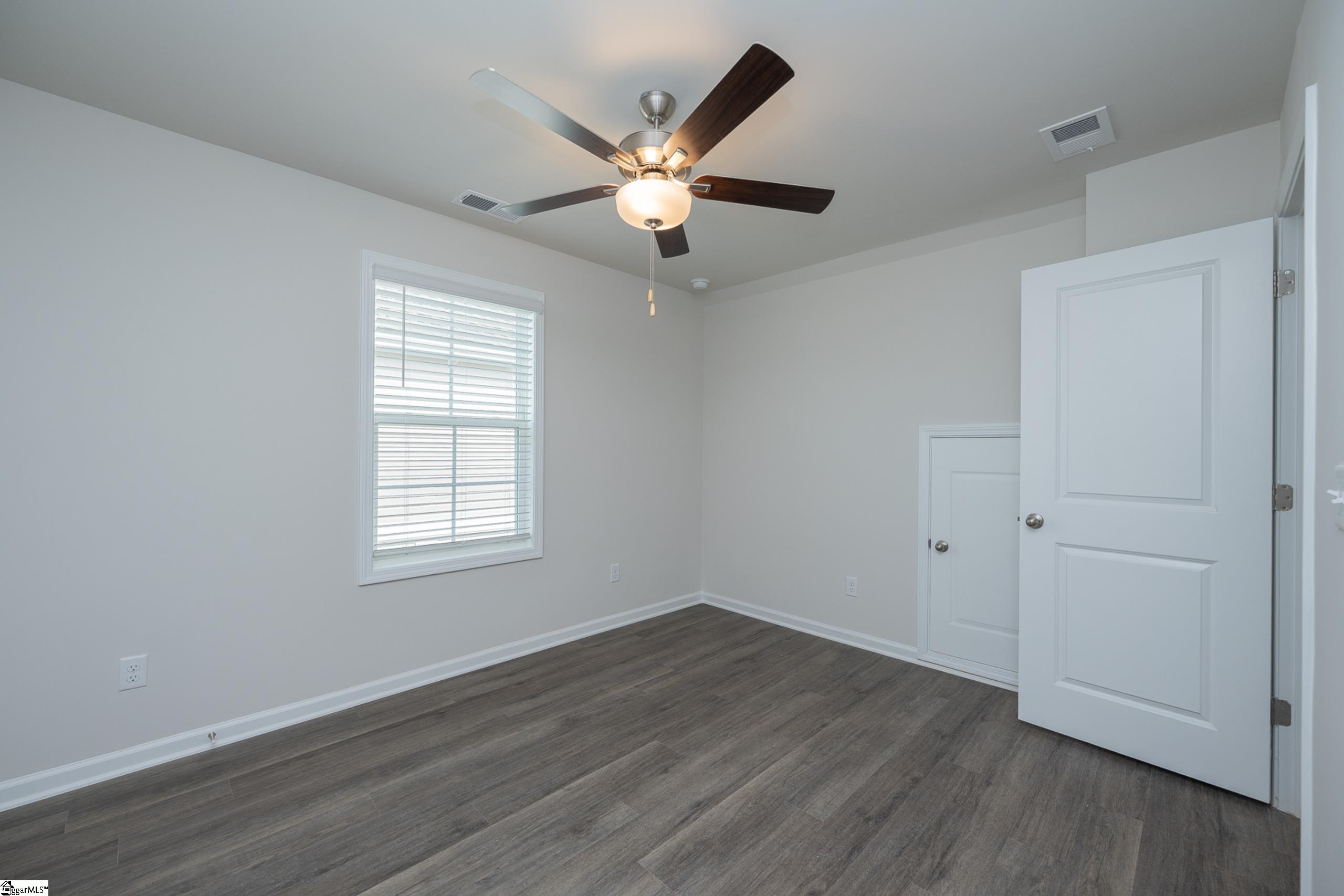 204 Waltham Court Property Photo 16