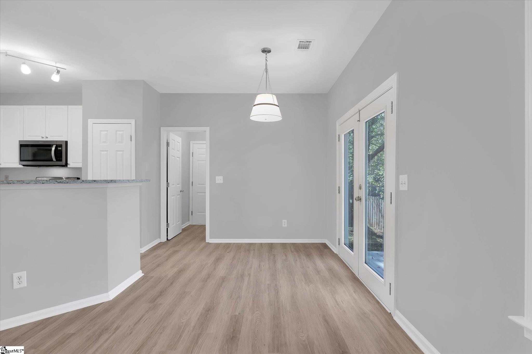 412 Woodruff Lake Way Property Photo 10