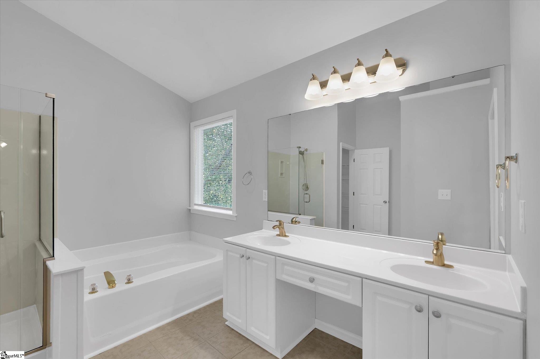 412 Woodruff Lake Way Property Photo 19