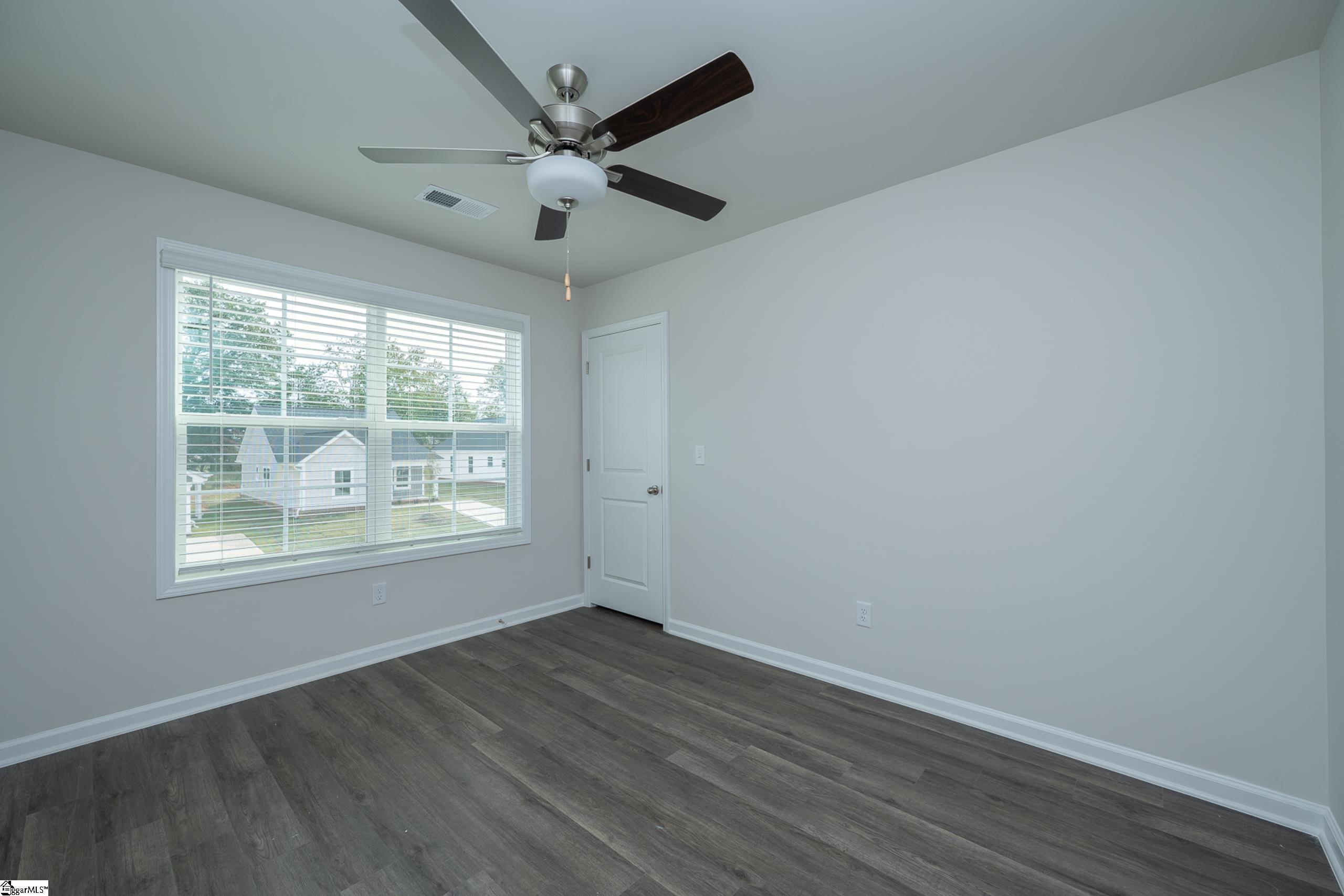 213 Waltham Court Property Photo 20