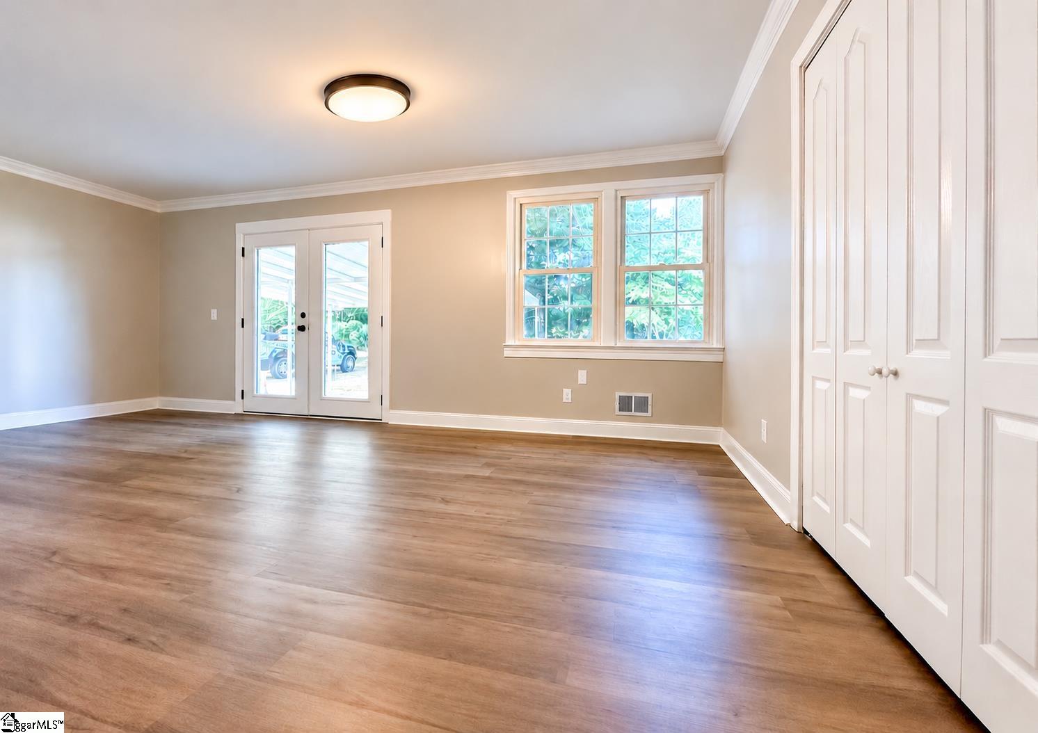 207 Ivy Drive Property Photo 10