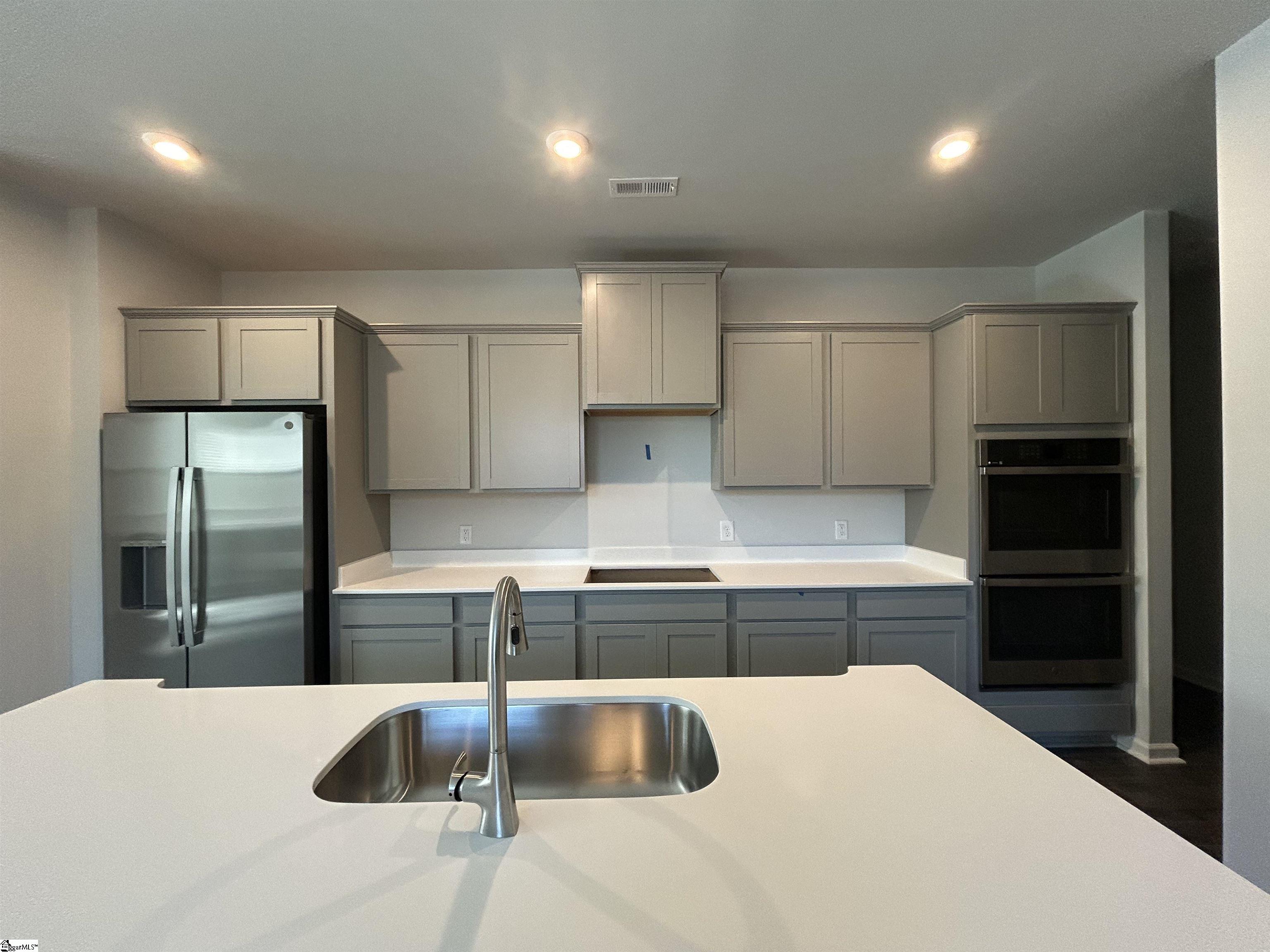 1012 Mockernut Way Property Photo 3