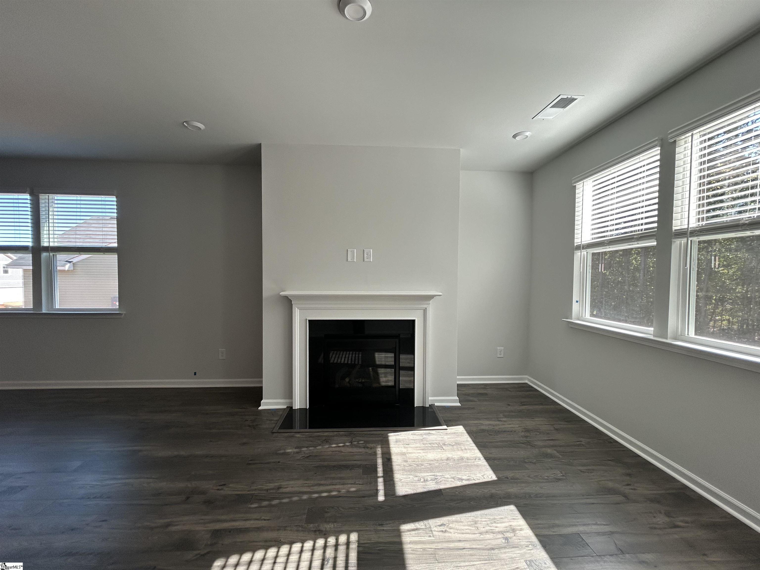 1012 Mockernut Way Property Photo 6