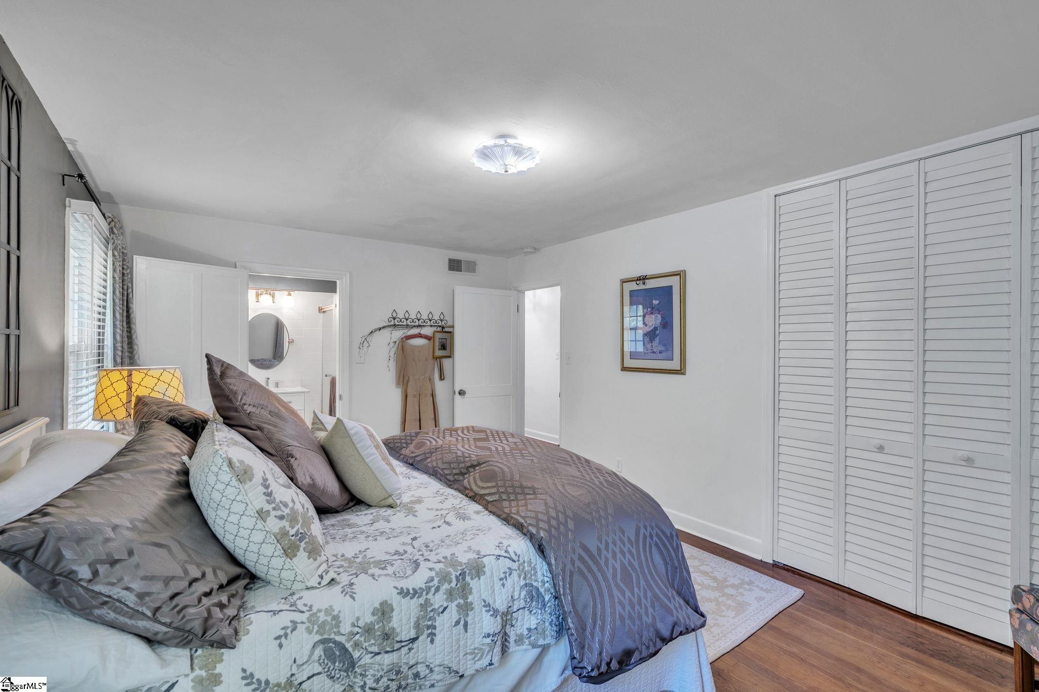 126 Commodore Drive Property Photo 27