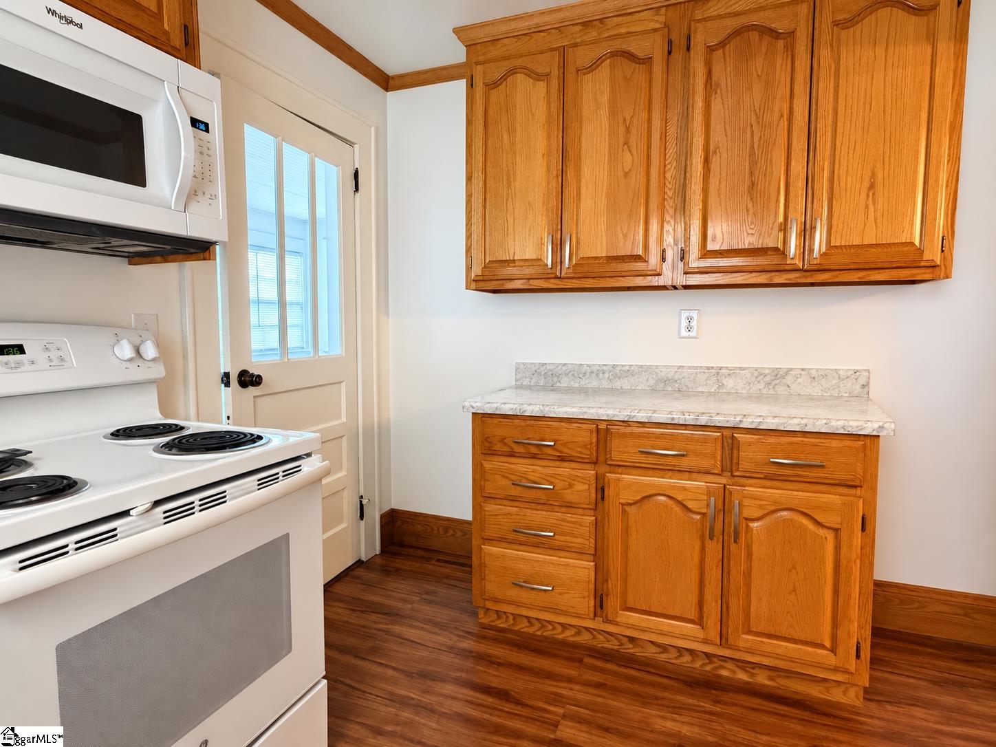 1004 North Harper Street Property Photo 10