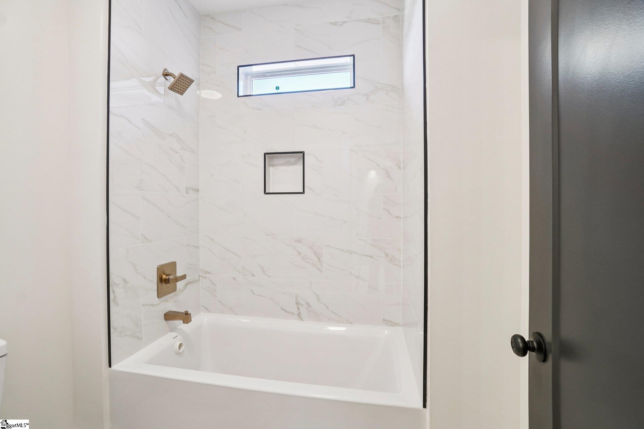 44 Village Crest Drive Property Photo 44