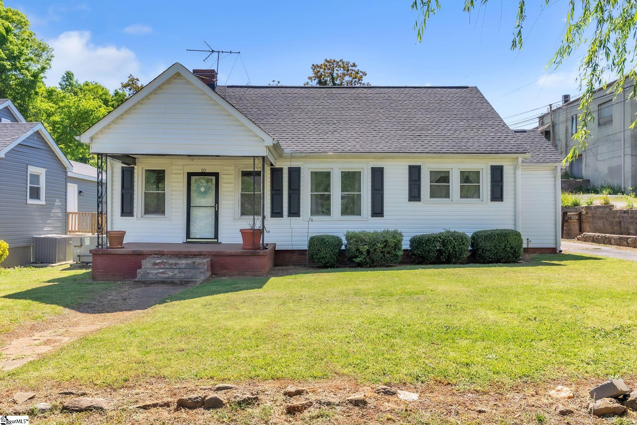 10 Eastlan Drive Property Photo 1