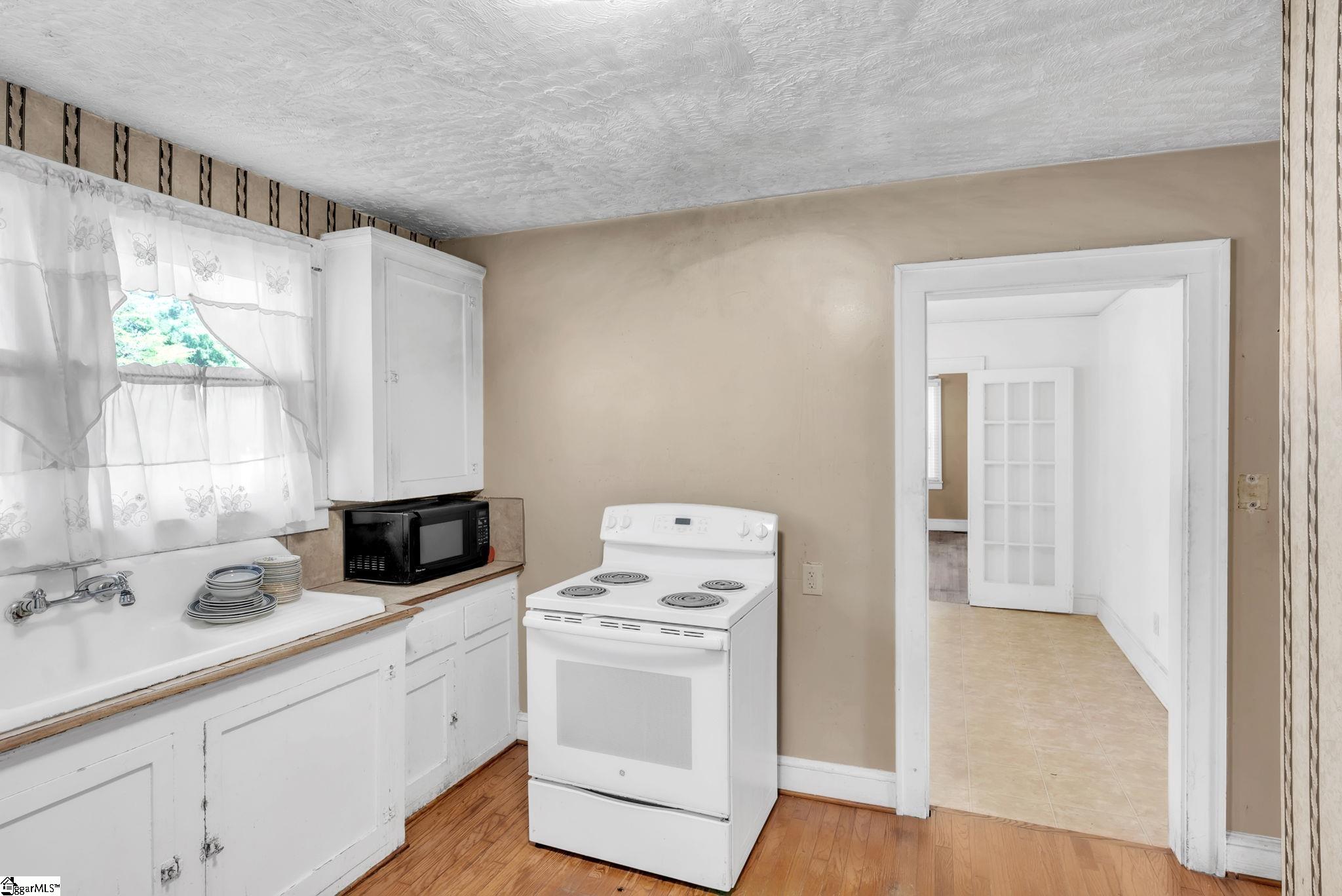 10 Eastlan Drive Property Photo 10