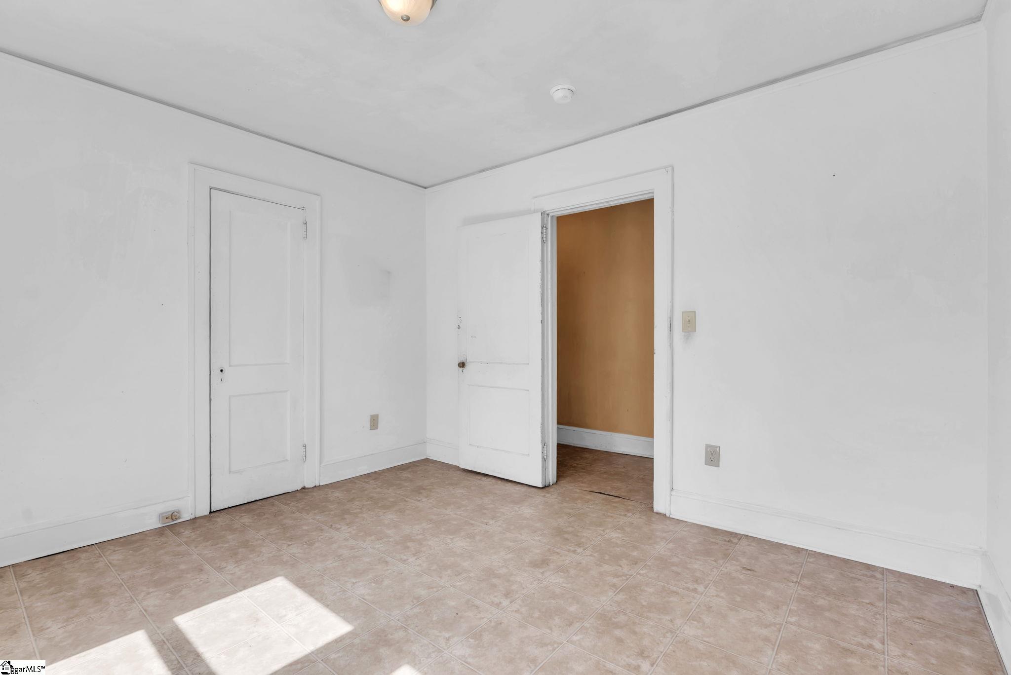 10 Eastlan Drive Property Photo 15