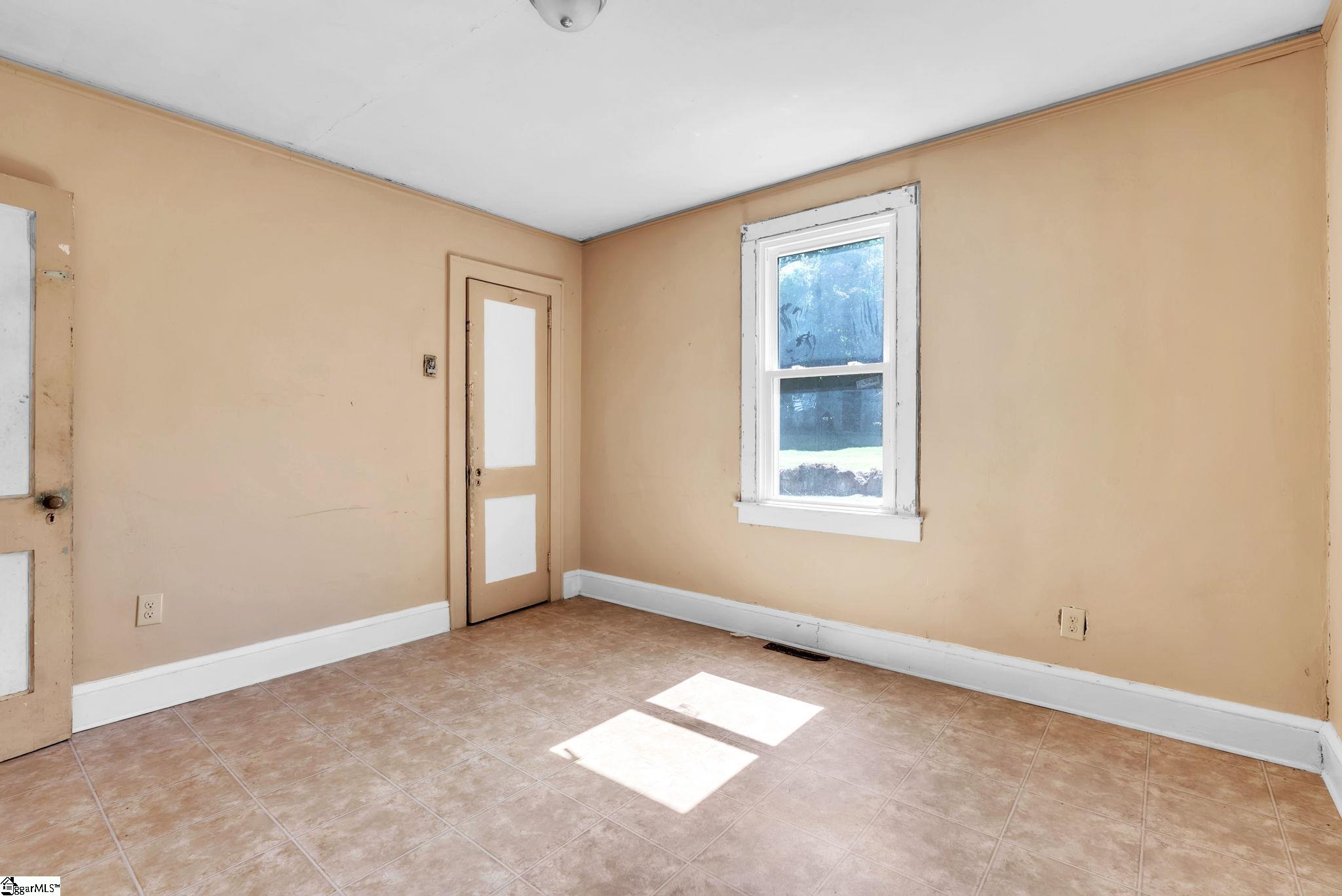 10 Eastlan Drive Property Photo 18
