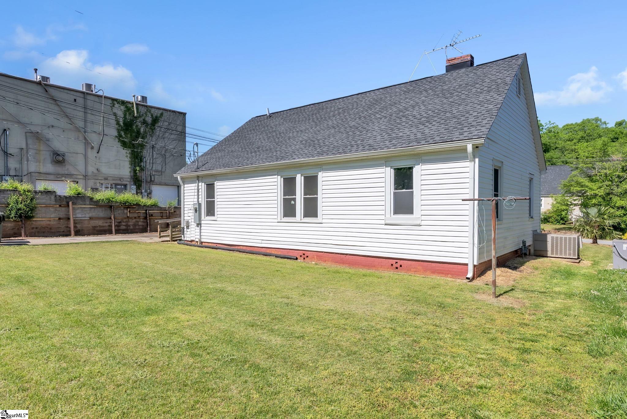 10 Eastlan Drive Property Photo 23