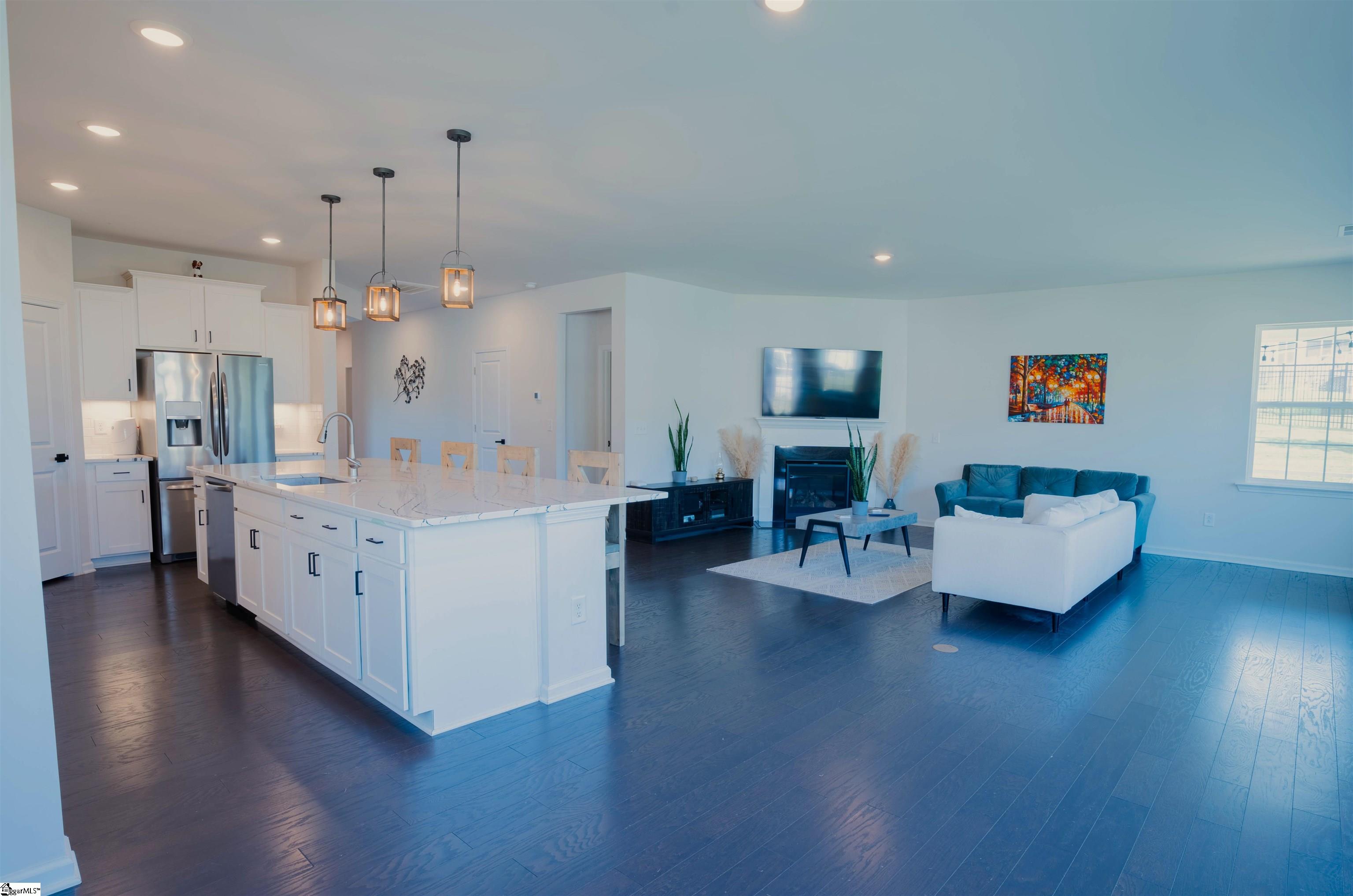 309 Delphine Court Property Photo 6