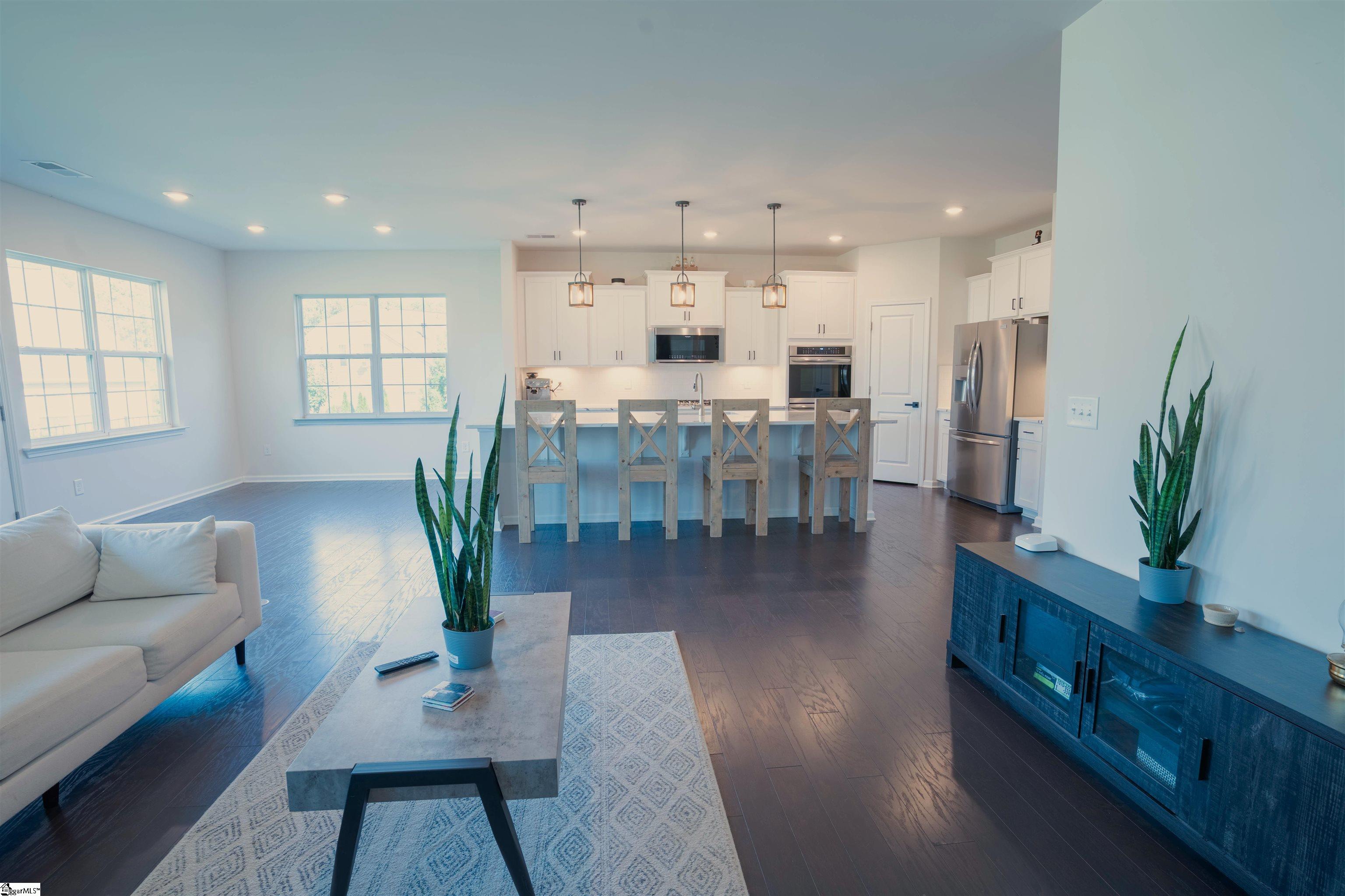 309 Delphine Court Property Photo 8