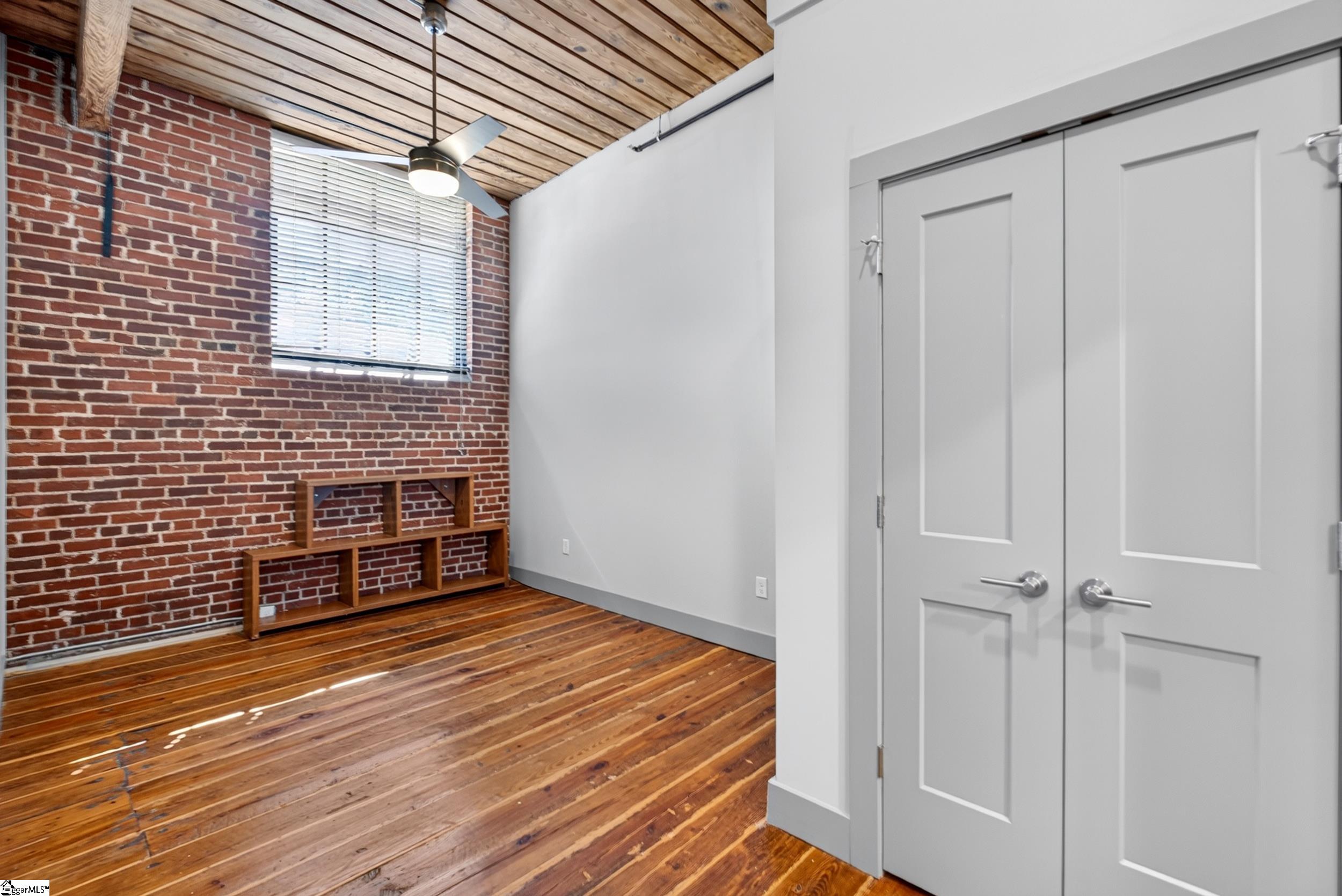 806 Green Avenue Property Photo 15