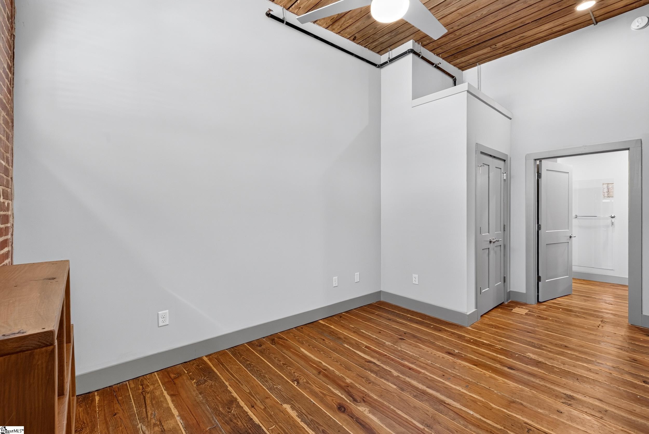 806 Green Avenue Property Photo 16