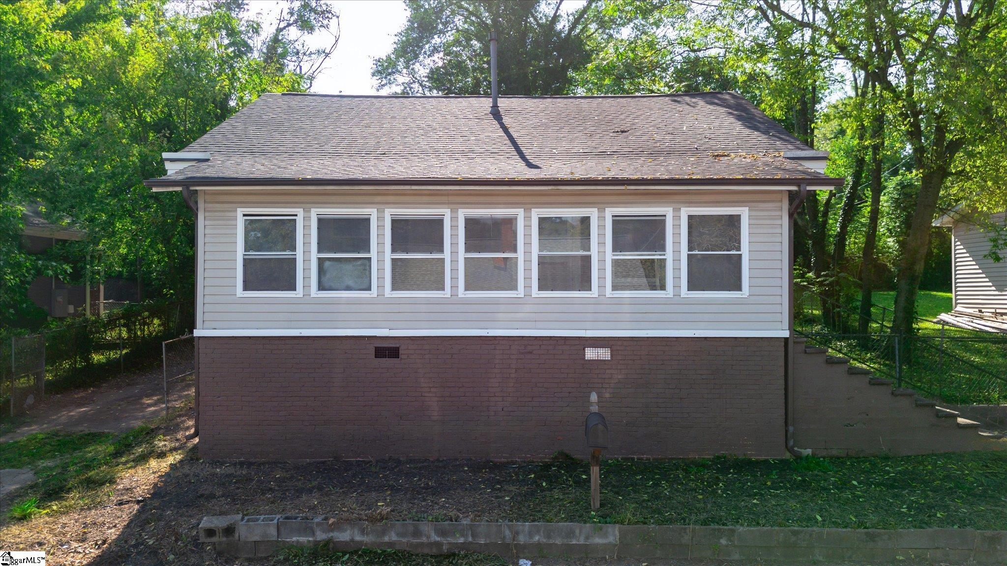 33 Ross Street Property Photo 1