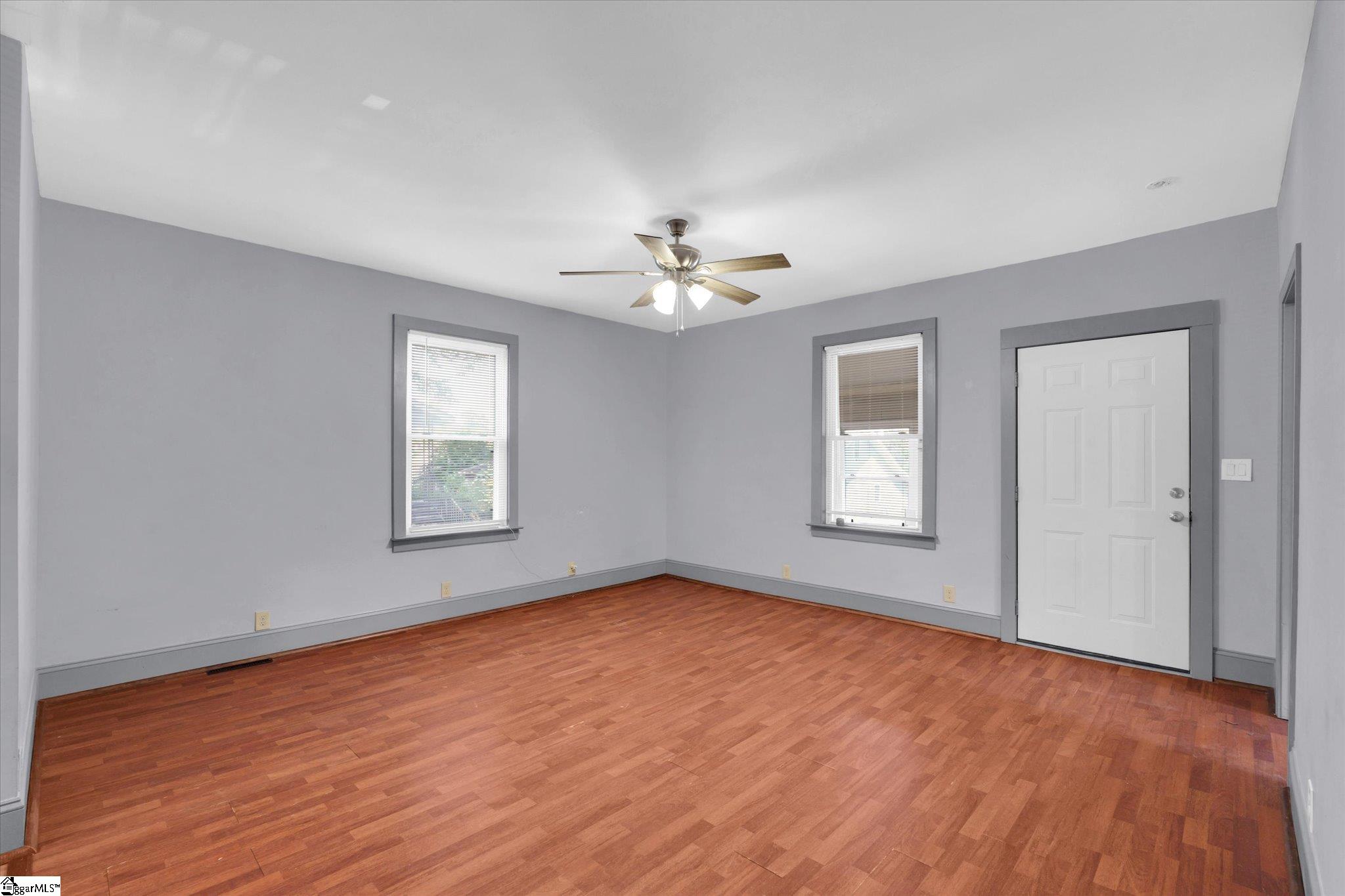 33 Ross Street Property Photo 6
