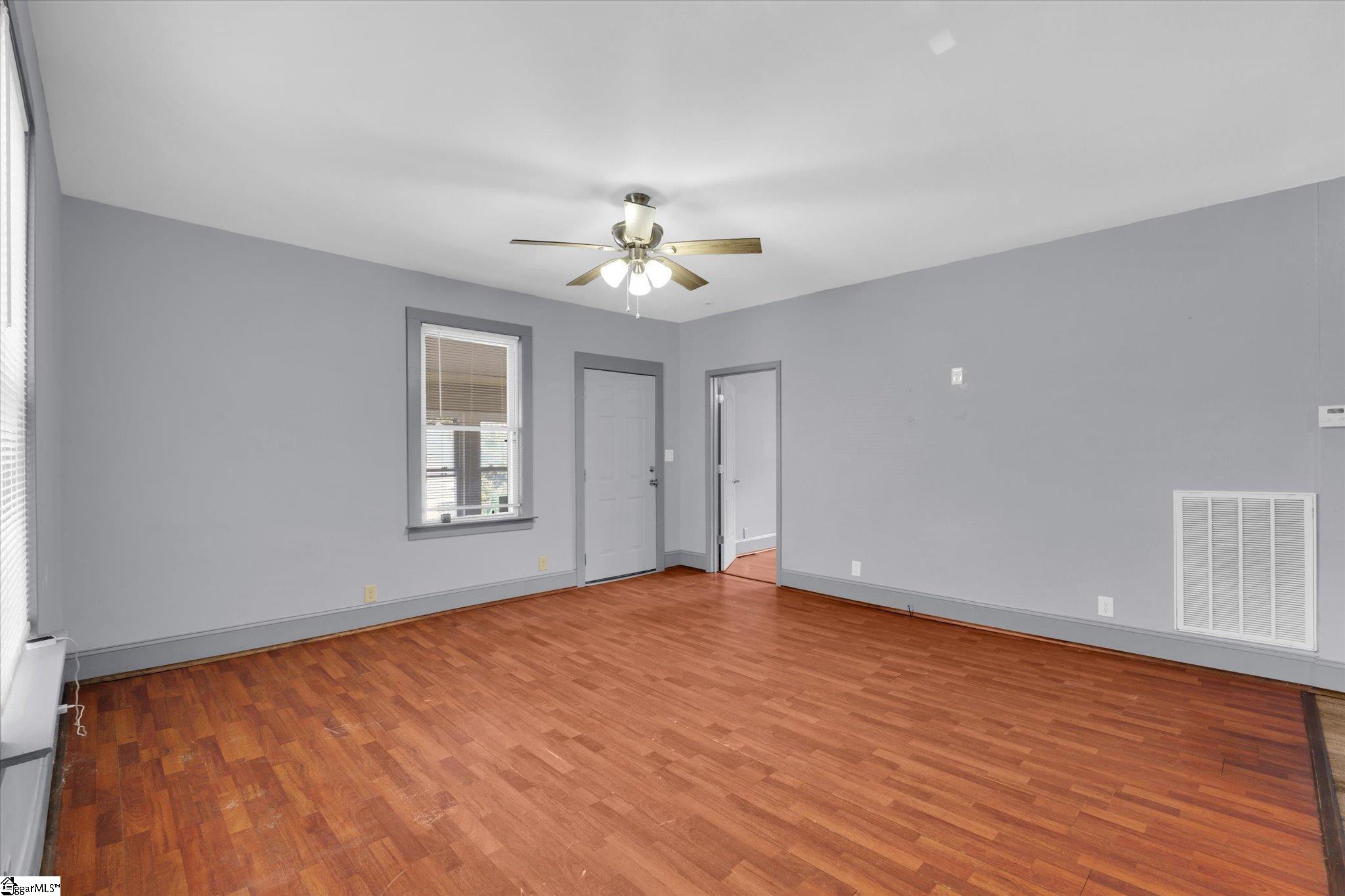 33 Ross Street Property Photo 7