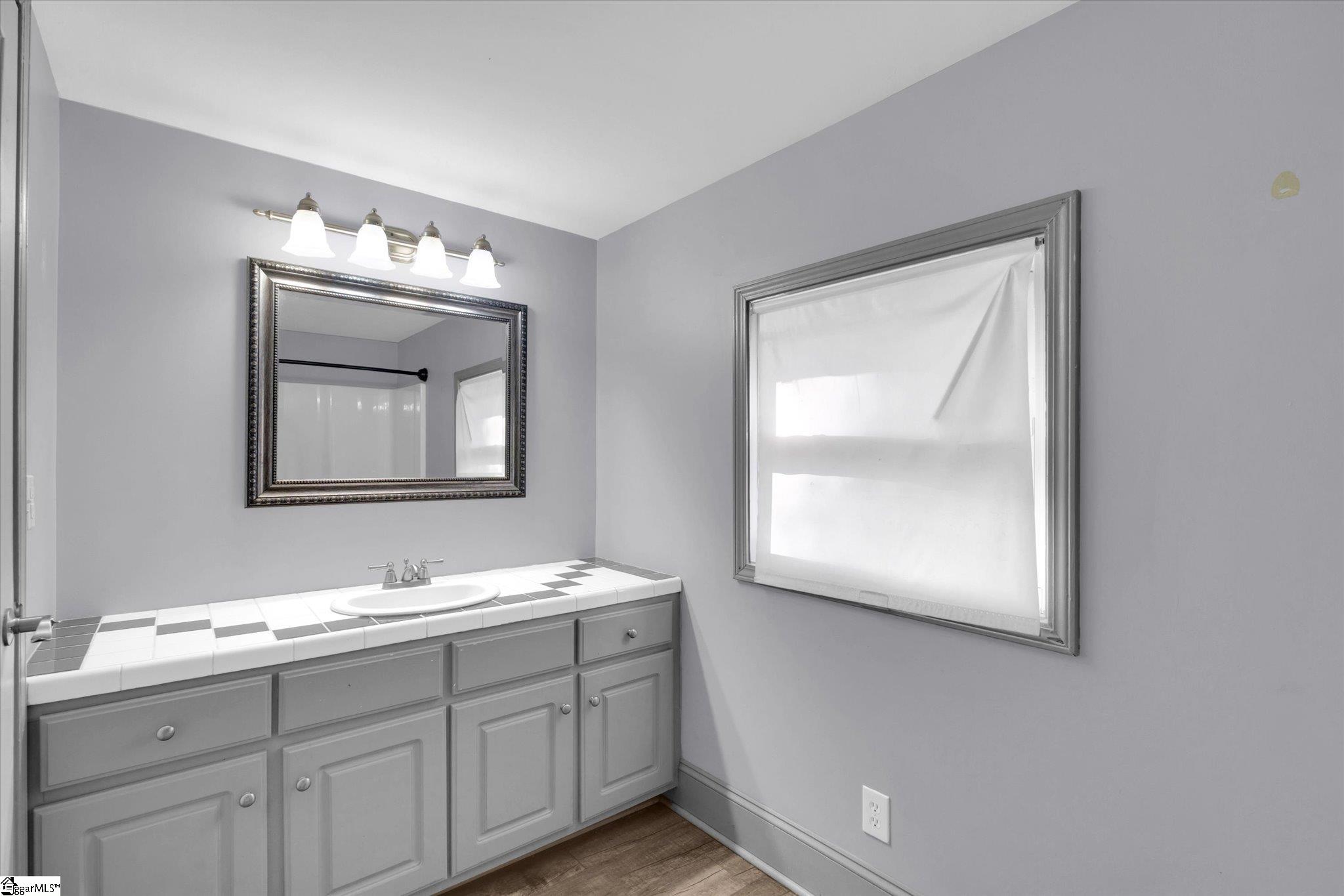 33 Ross Street Property Photo 16