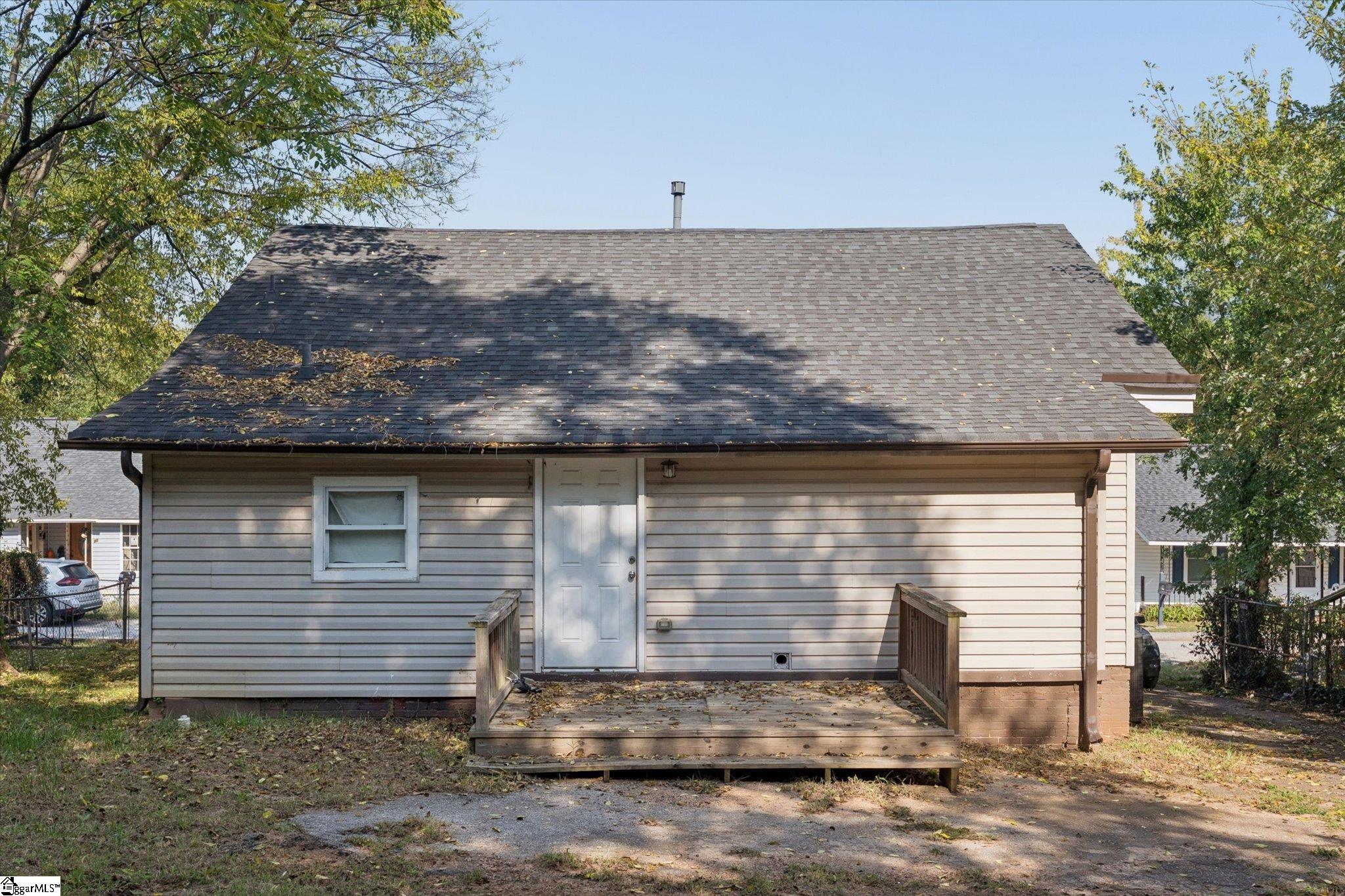 33 Ross Street Property Photo 23
