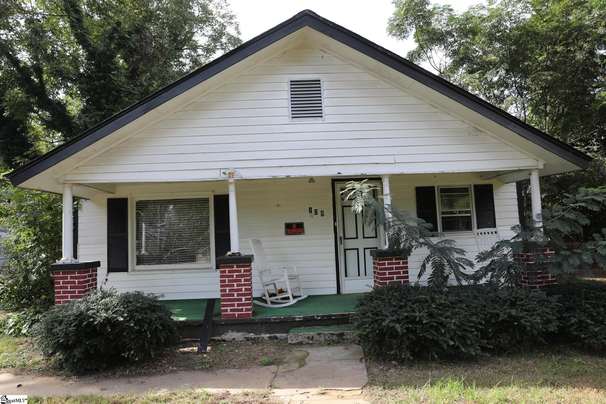 128 Bird Street Property Photo 1