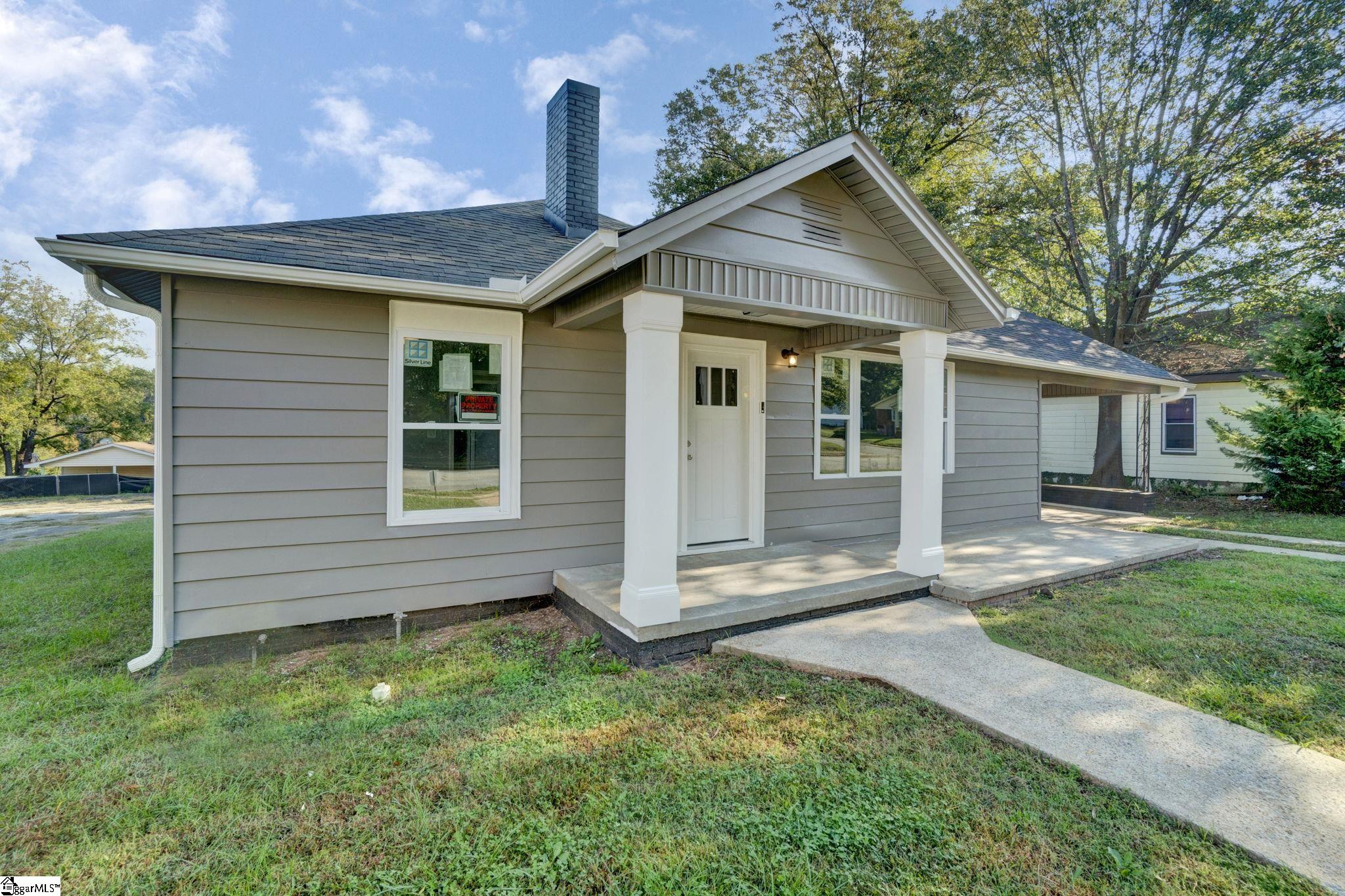 202 Holland Street Property Photo 1