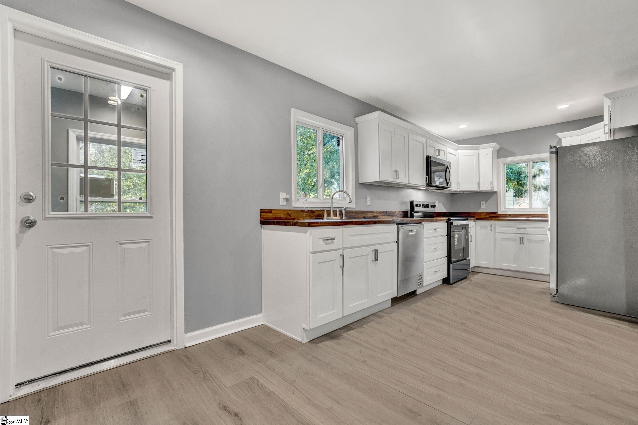202 Holland Street Property Photo 11