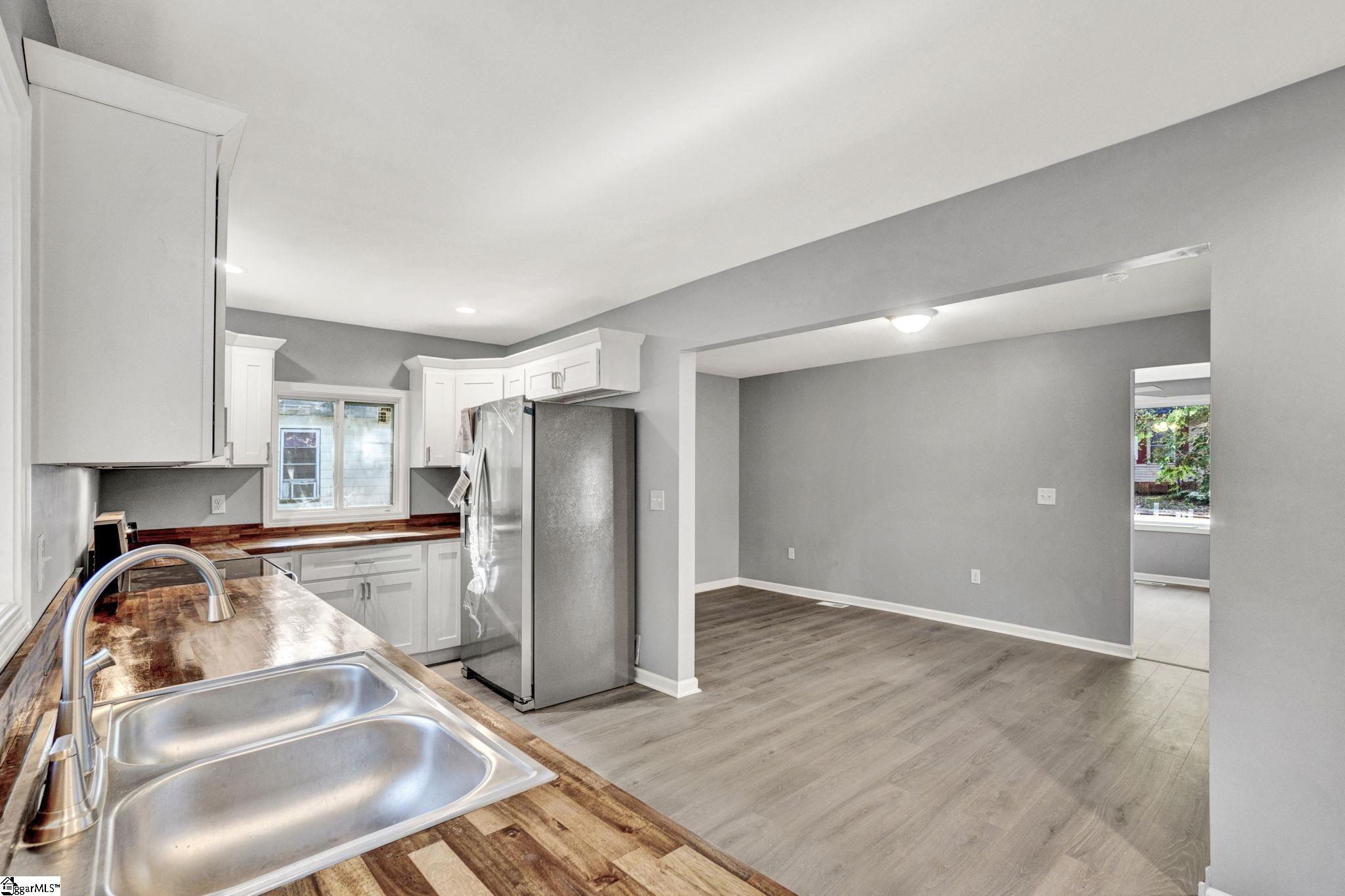 202 Holland Street Property Photo 12