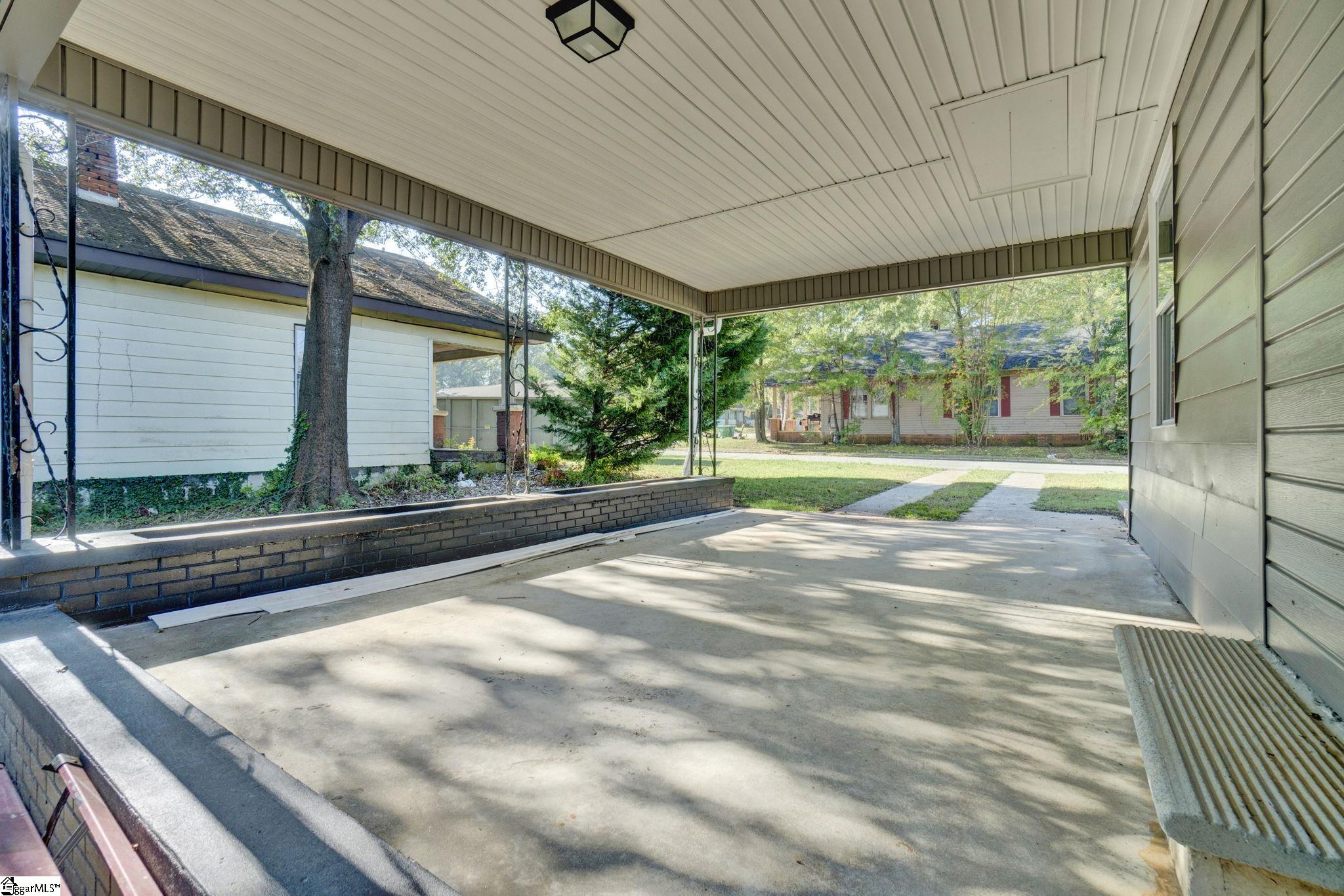 202 Holland Street Property Photo 37